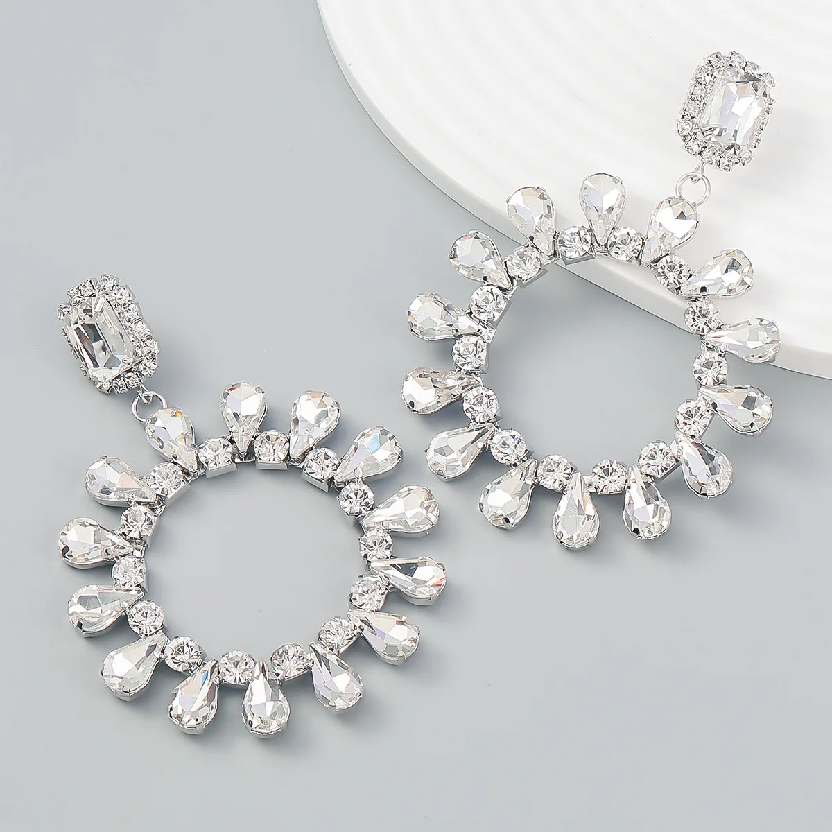 Online Products Luxury 2022 Jewelry Gold Eardrop Statement American Gold Hoops Sunflower Earrings Rhinestone Diamond For Women