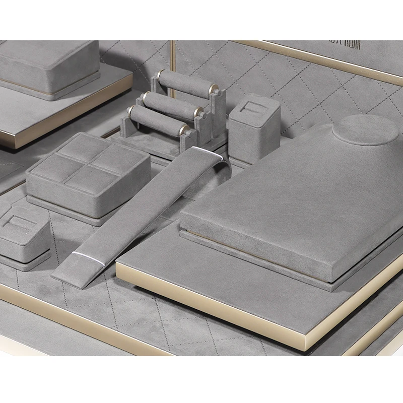 ROMI Design Customized Jewelry Stand Jewelry Display Set Luxury High End Suede and Leather Jewelry Display