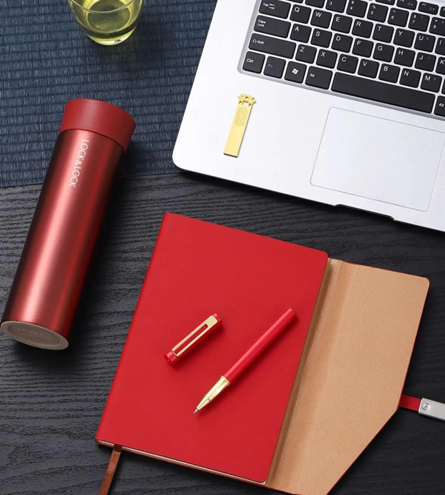 2025 New Business Gifts Custom Logo A5 Notebook Set Buckle Thermos Cup Metal Signature Pen Exquisite Hand Gift Company Annual