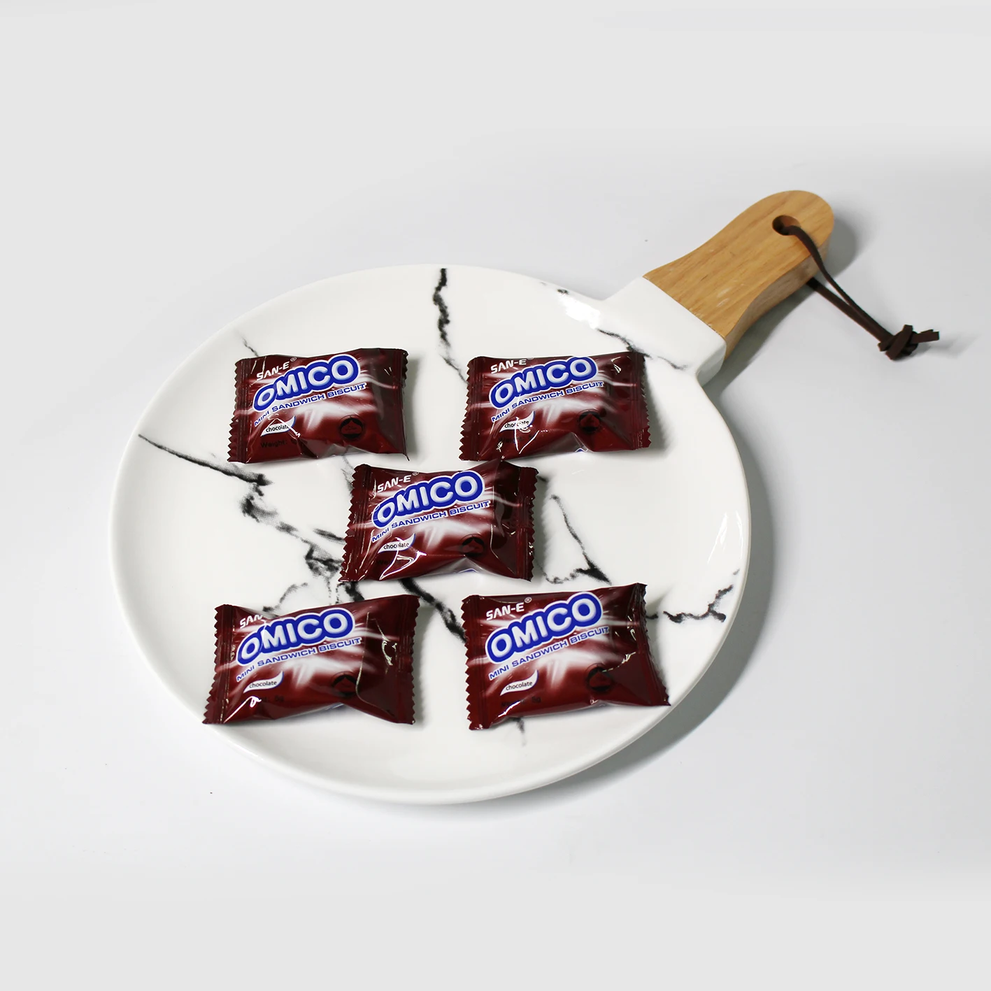 Traditional 400g assorted biscuits strawberry filled cookies Crispy butter cookie maker Factories