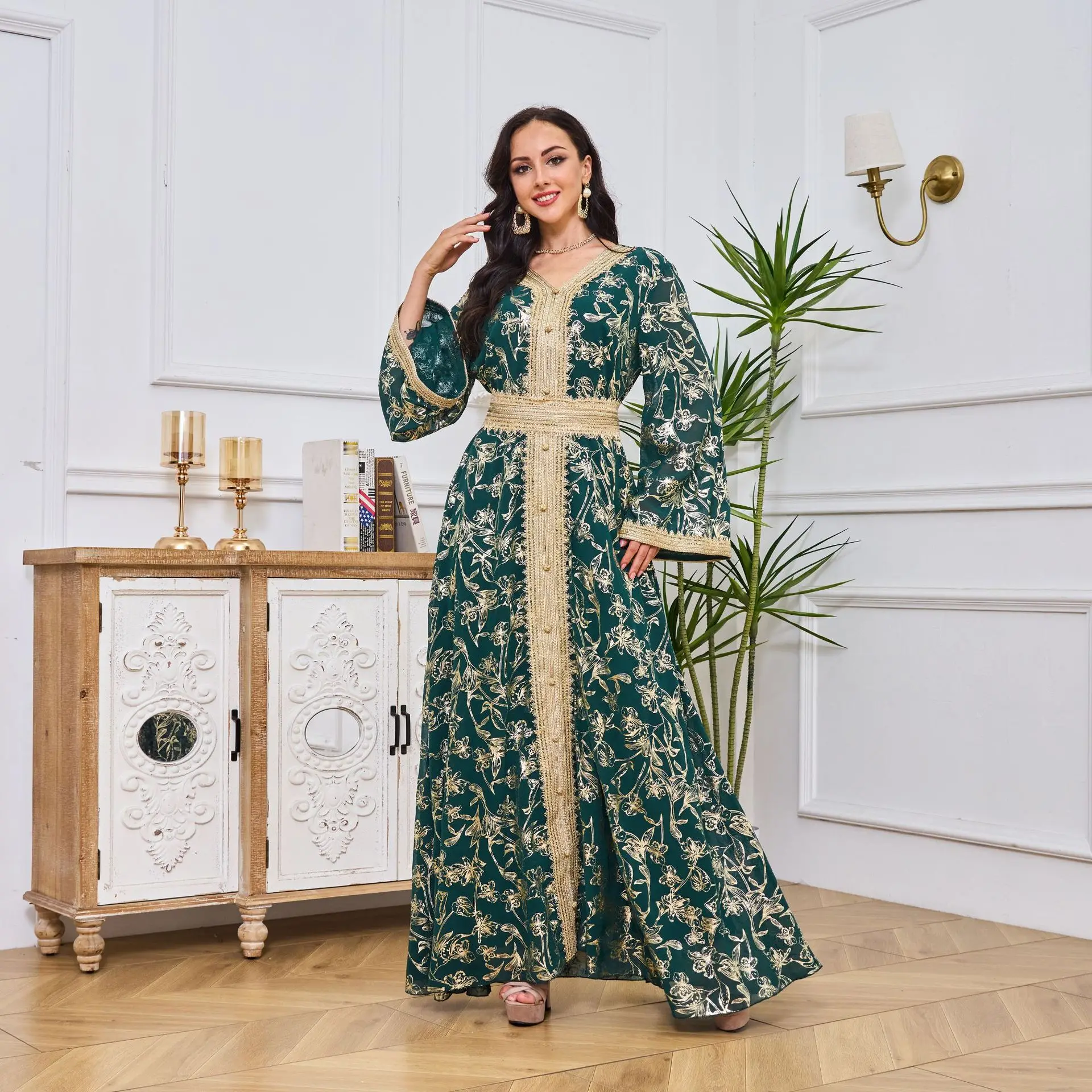 Wholesale Middle East Dubai Evening Dress Islamic Clothing Muslim Dress Fashion Gold Stamped Robe