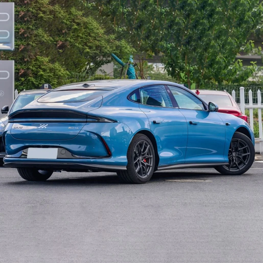 China Hongqi H9 Second Hand Cars High Speed Right Hand Drive Vehicle Hybrid Electric Used Car