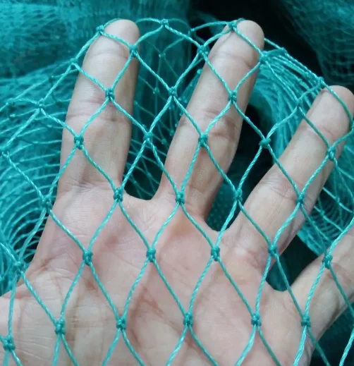 china high quality Machine knitting fishing net knotted braided strong HDPE fish net