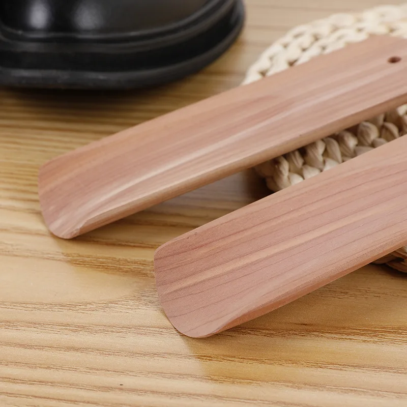 100% Nature Red Cedar Custom Shoe Horn Lazy Shoe Helper Portable Shoe Lifter