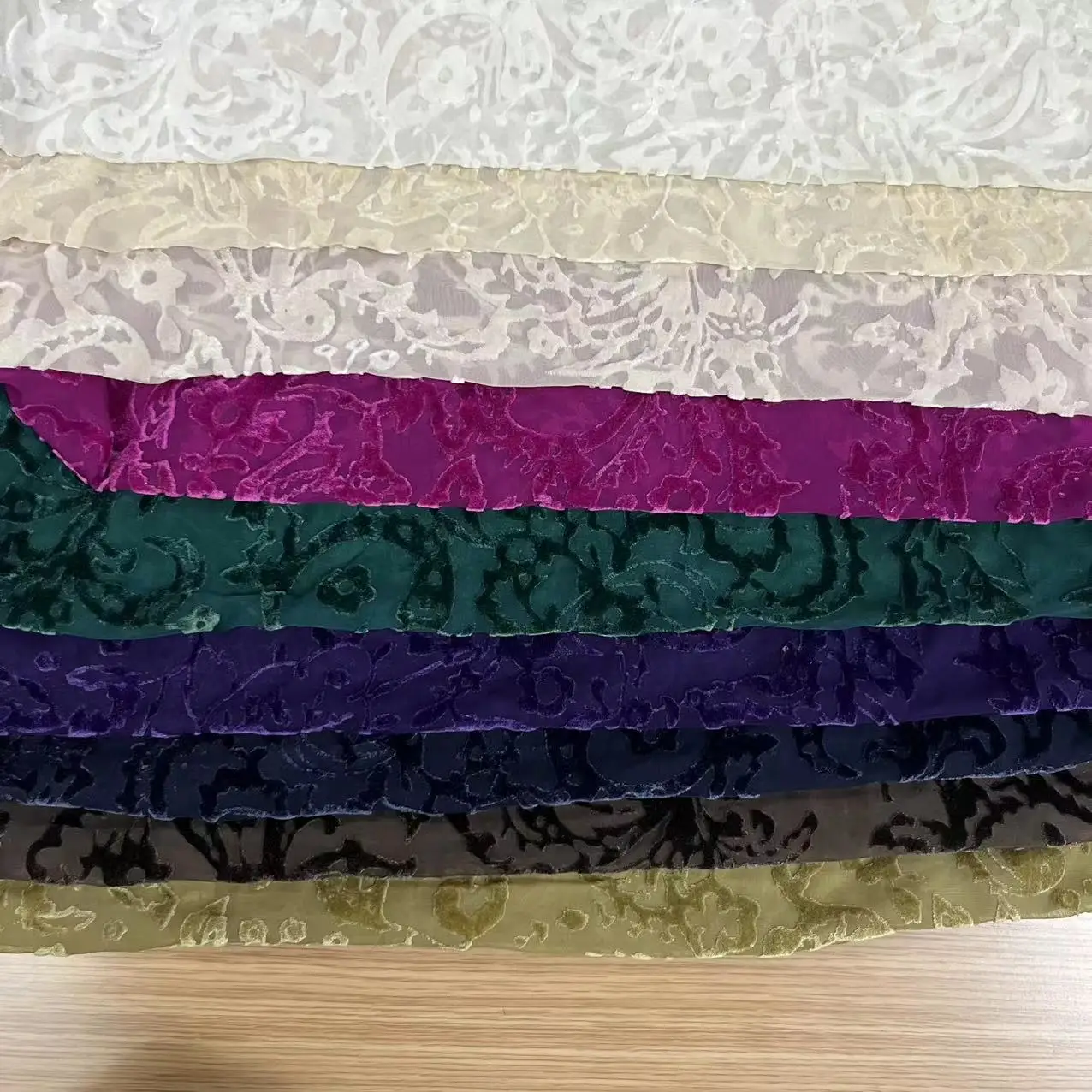 Nylon rayon Velvet Fabric silk like Velvet Rayon Wholesale  20%Nylon 80%rayon Velvet burn out For Scarf Fashion Clothing Fabric