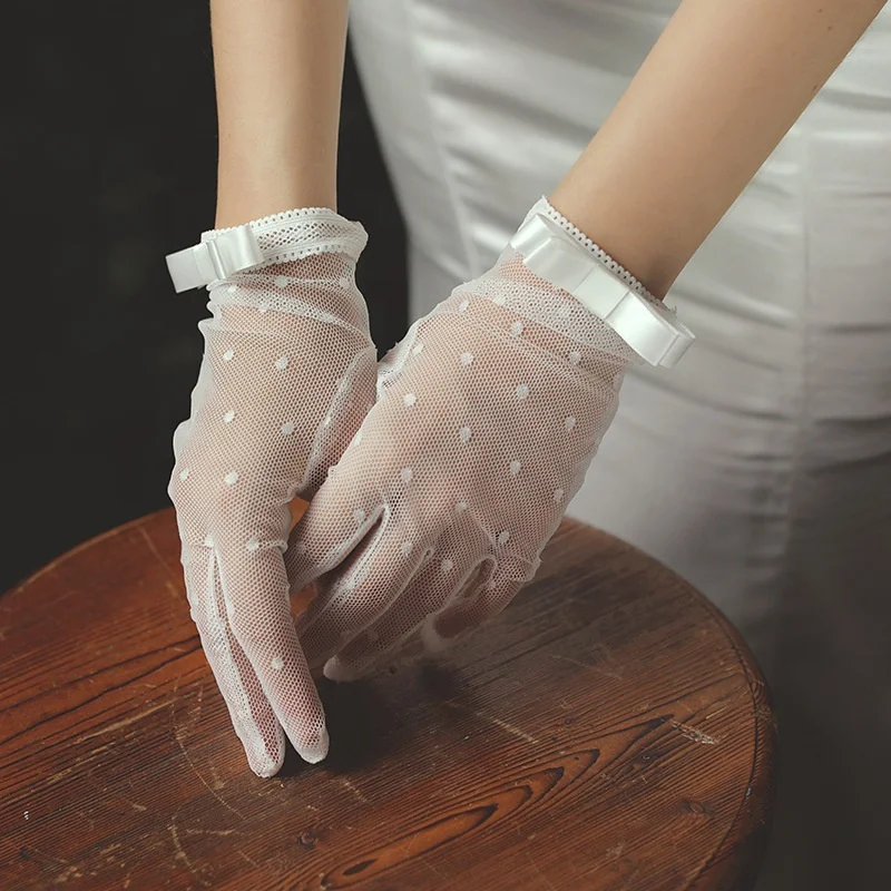 Fashion Short Bridal Glove Transport Tulle