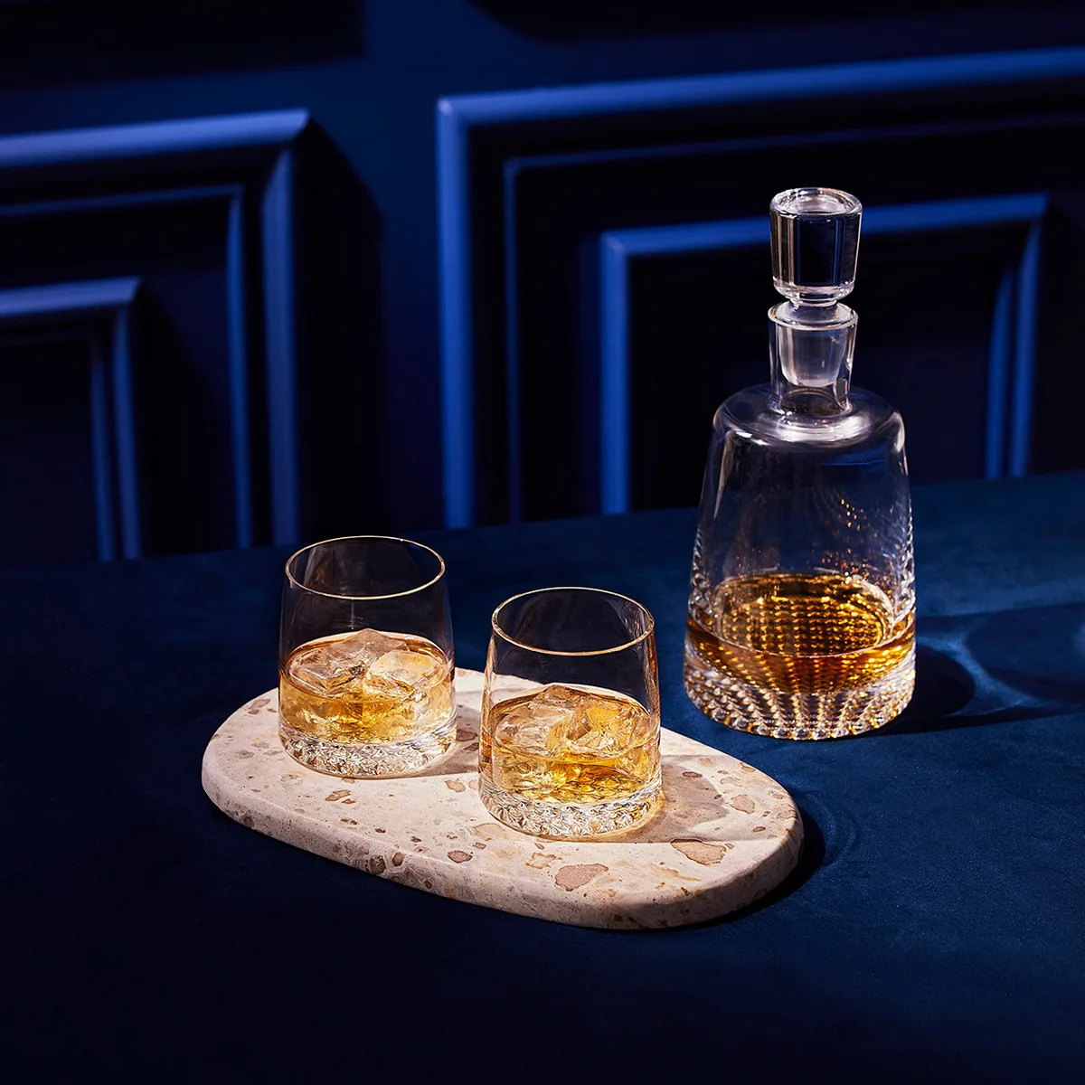 Modern Whisky Decanter Carafe - 32.1 oz (950ml) Capacity - 265 mm - Elegant Serving Solution - B2B Wholesale Offer - Krosno Glas