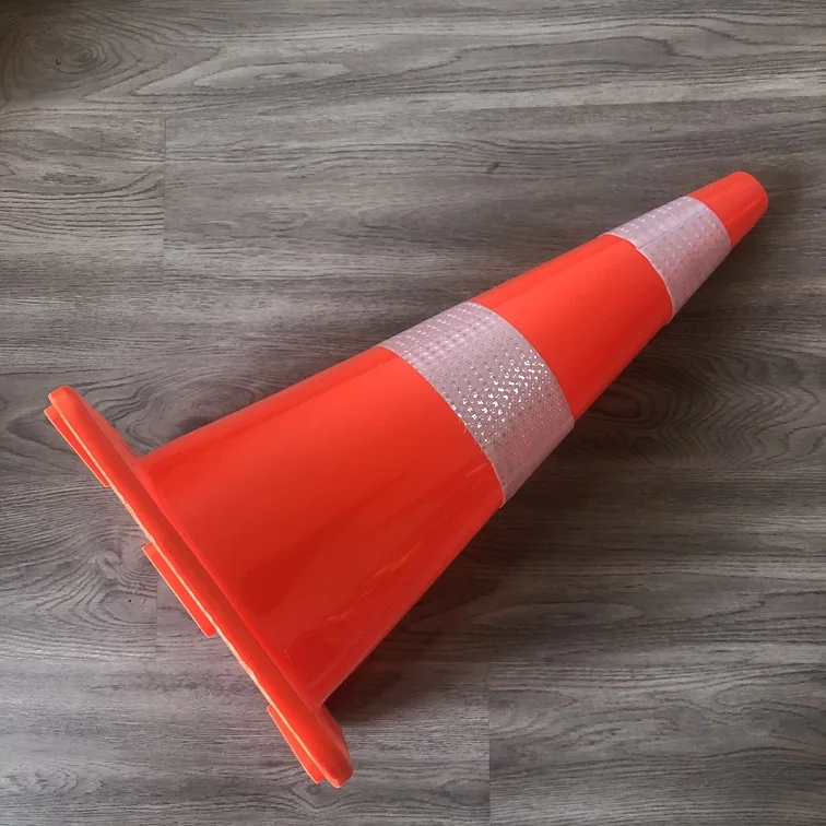 28inch Economic PVC Red Base Plastic  Reflective Flexible Road Safety Traffic Cones