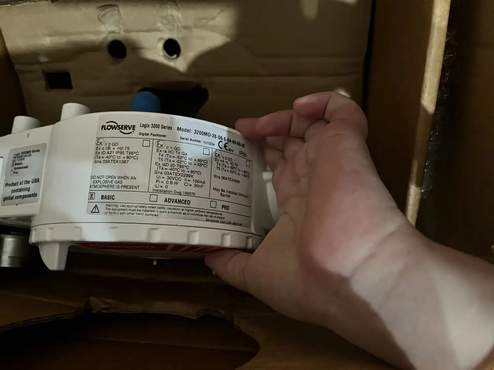 Позиционер клапана Flowserve 3200 3200md-28-d6-e-04-40-0g-00