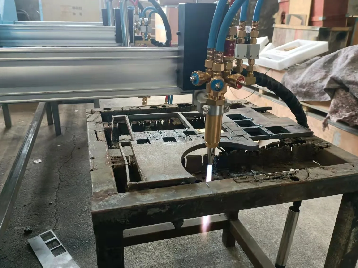 mini plasma cutting machine/portable cnc plasma cutting machine small