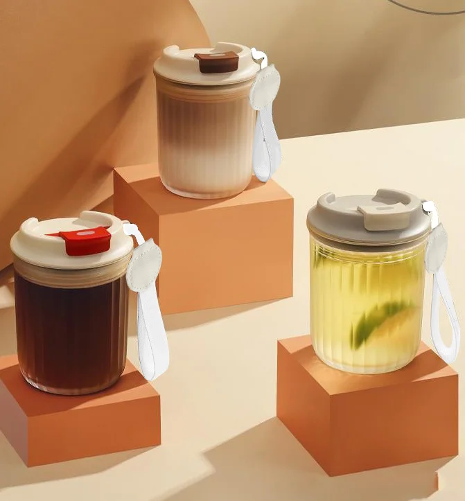 360ML BPA-free  Food Grade Tritan Material Coffee Cup with Lid and Hand Grip Reusable Coffee Cups Double Wall Tumbler