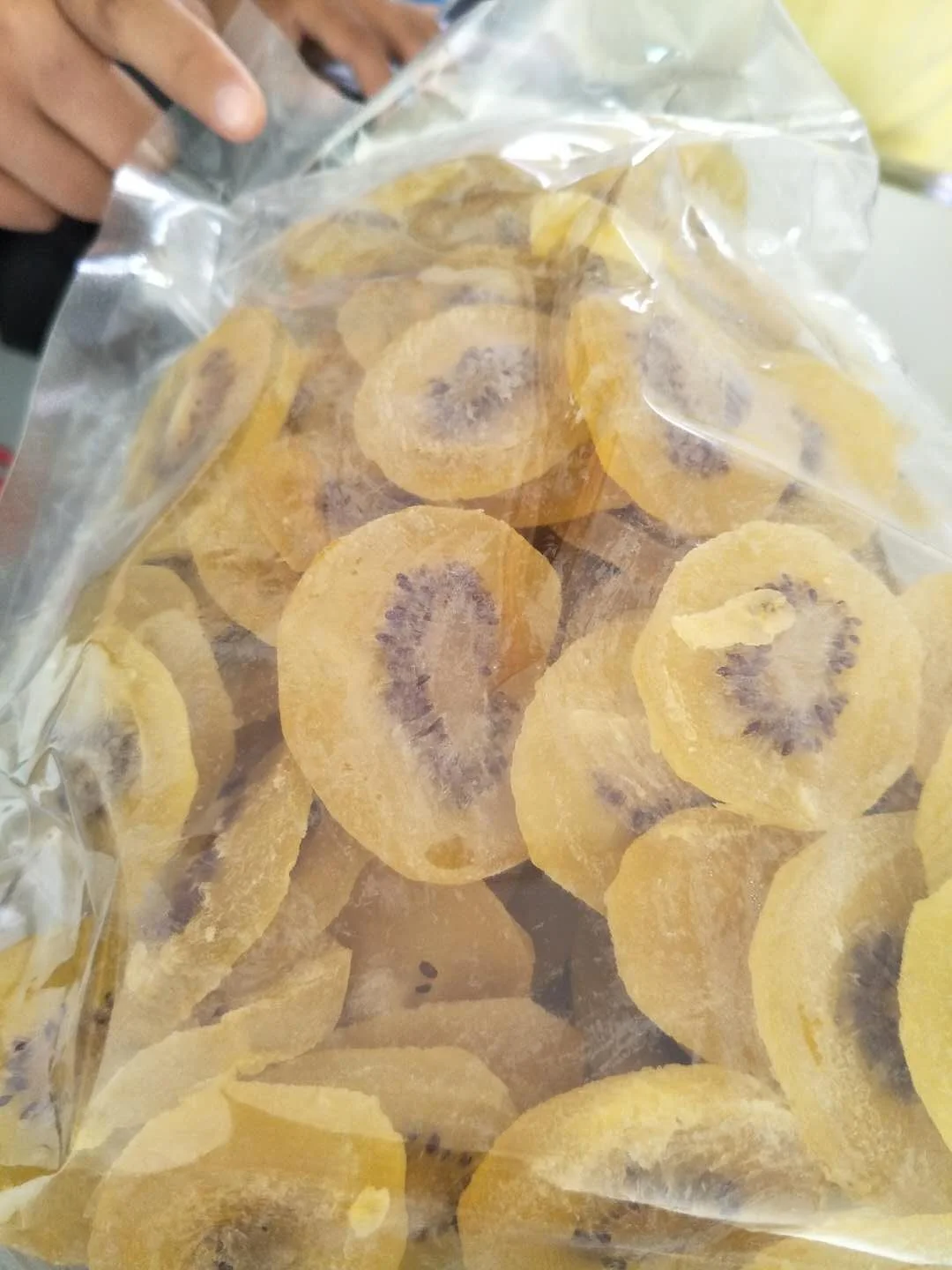 1/6 Wholesale Organic Dehydrated Fruits Healthy Snack Dried Kiwi