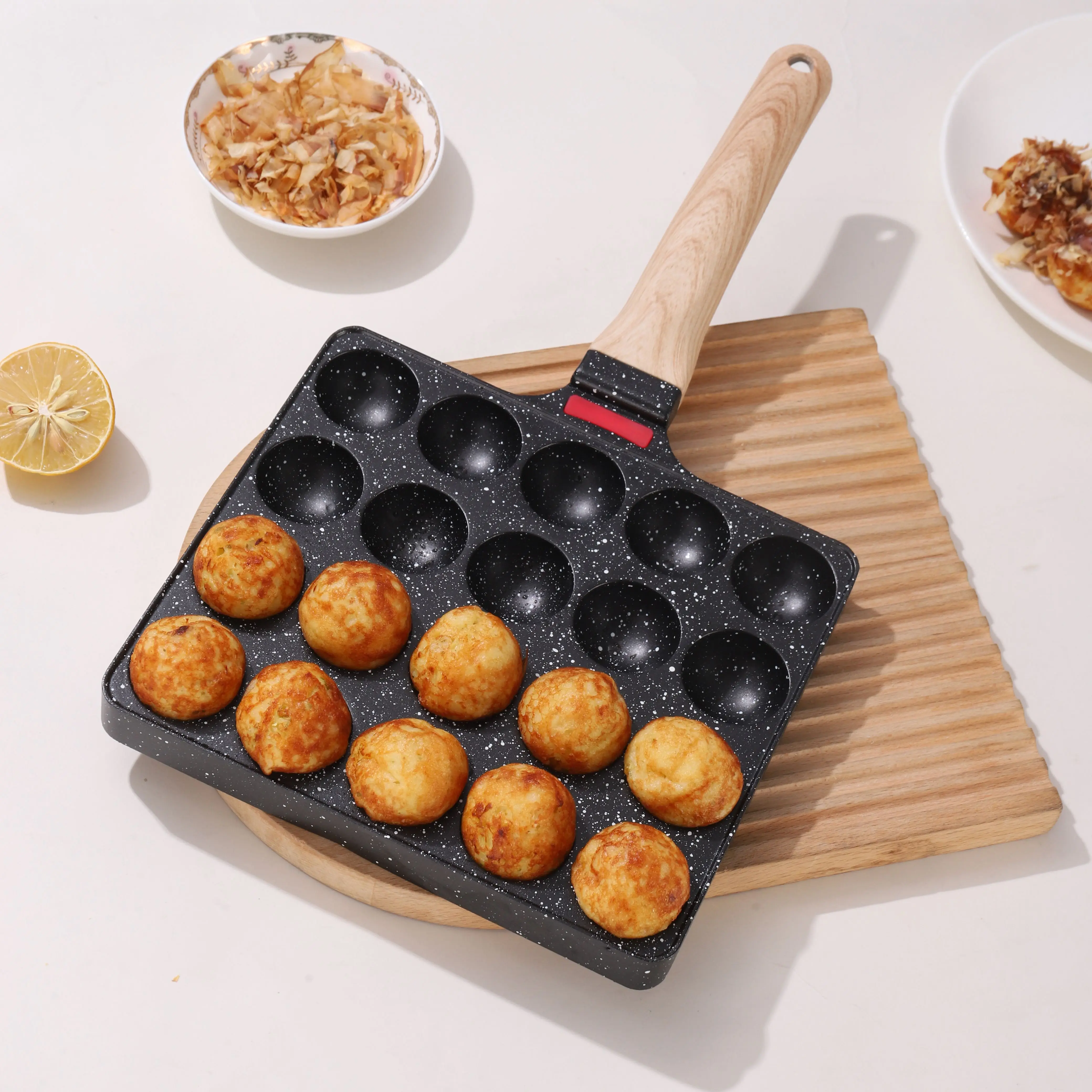 New Design Good Quality Octopus Balls Eggs Grill Pan Black Round Frying Pan Grill Pan Bbq