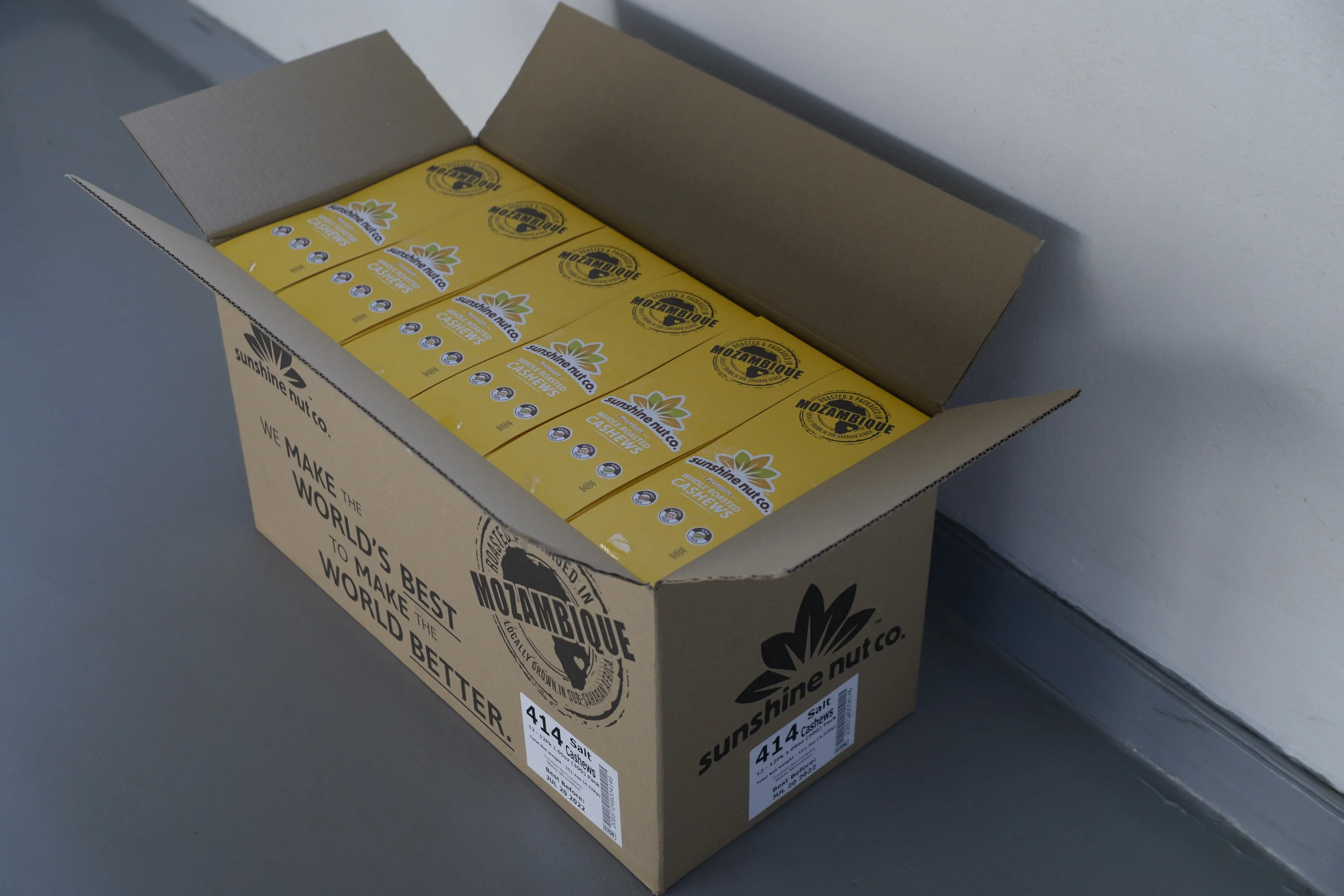 Wholesale Original Small Bags Packaging of Whole Roasted Cashew Nuts and Kernels Sale by Bulk