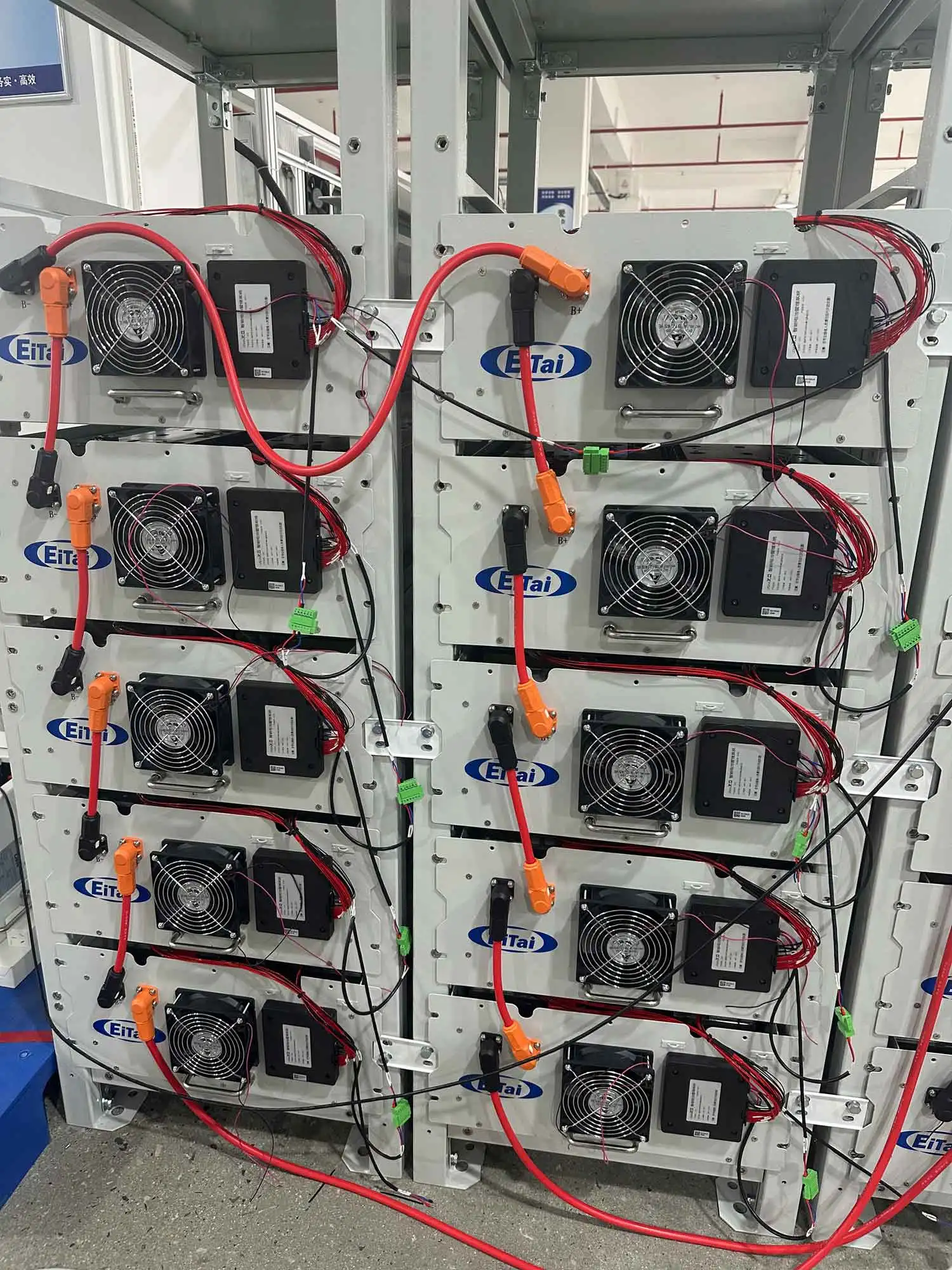 Eu Stock 280Ah High Voltage Home Rack Ess Stacked Hv Lithium Batterie Solar Lifepo4 Battery Storage Pack Charger