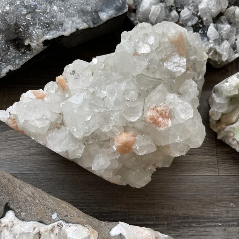 Factory directly sell natural quartz fisheye stone crystal Apophyllite cluster Specimen for collection