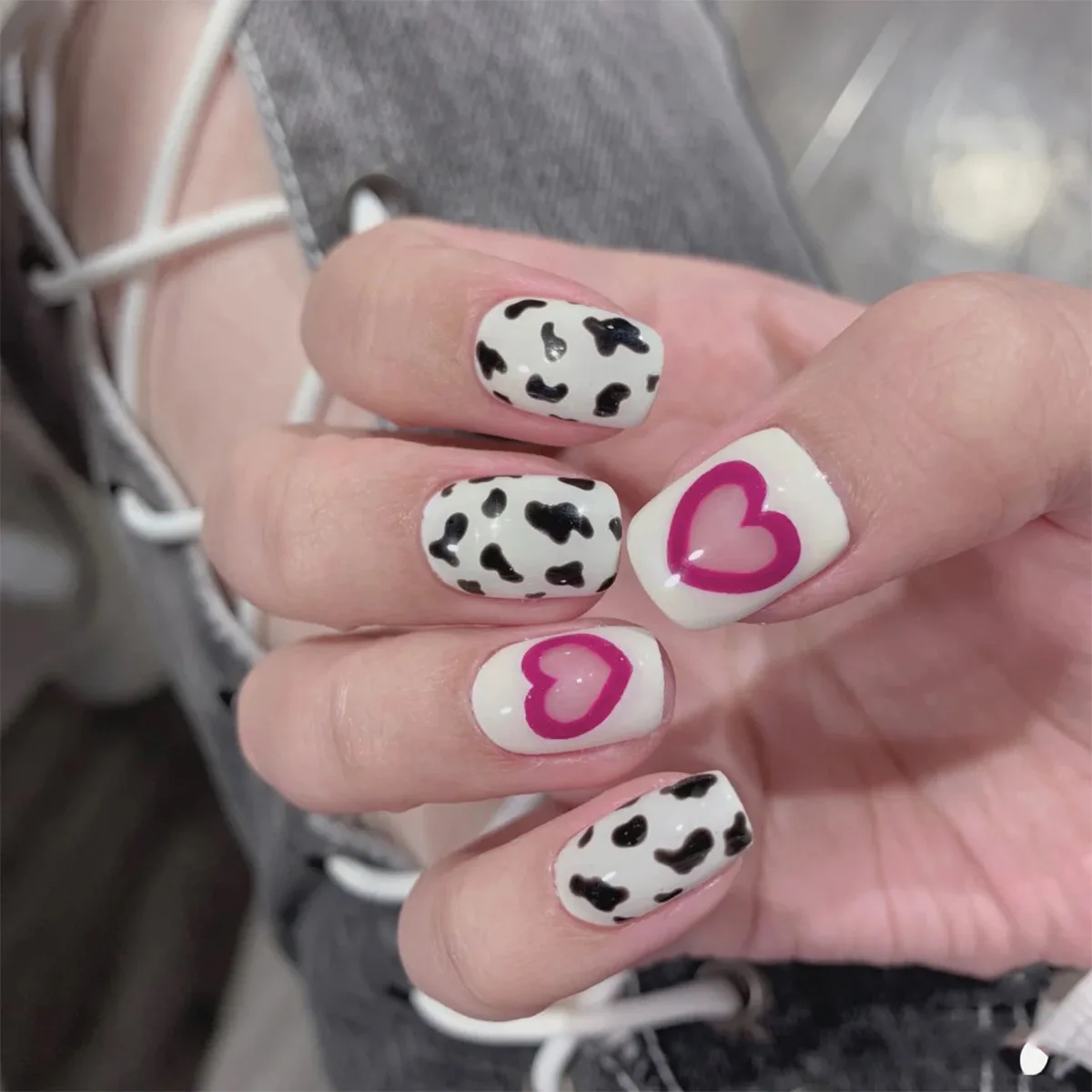 Cow and Heart Pattern Custom Press On Nails Supplier 24pcs Artificial Nails