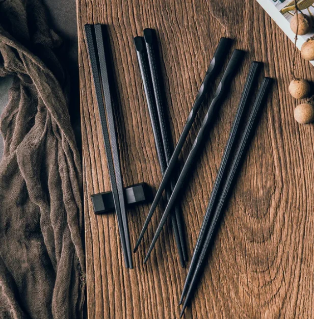 Stock Colorful Logo Custom Engraved Pet Black Sushi Cute Custom Embossed Customizable Japan Custom Japanese PPS Chopsticks