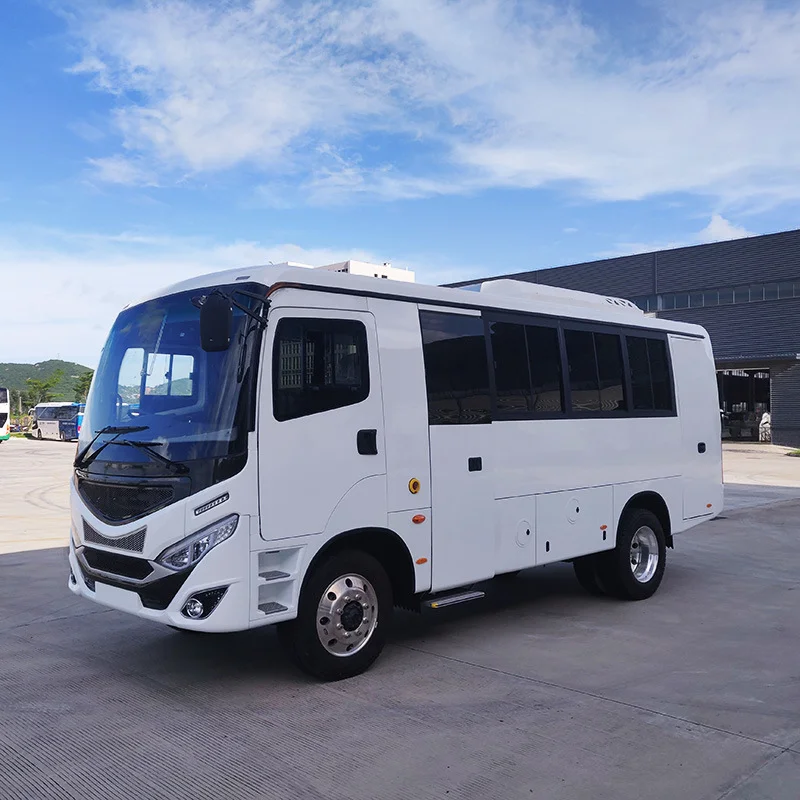 Automatic 7.6m 4wd off Road diesel Euro 3 or 5 LHD RHD 29 Seat Capacity Large Space Passenger Tour Bus