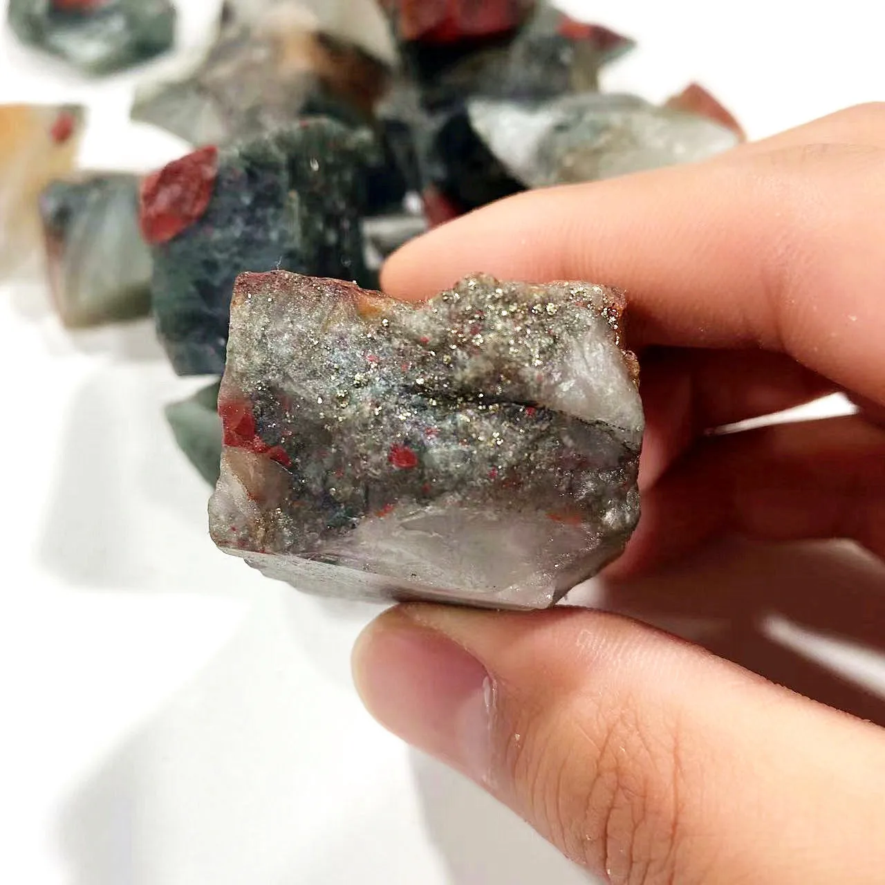 Natural Stone Healing Crystal Mineral Specimen Rocks Quartz Reiki Bloodstone Raw Stones for Decorate