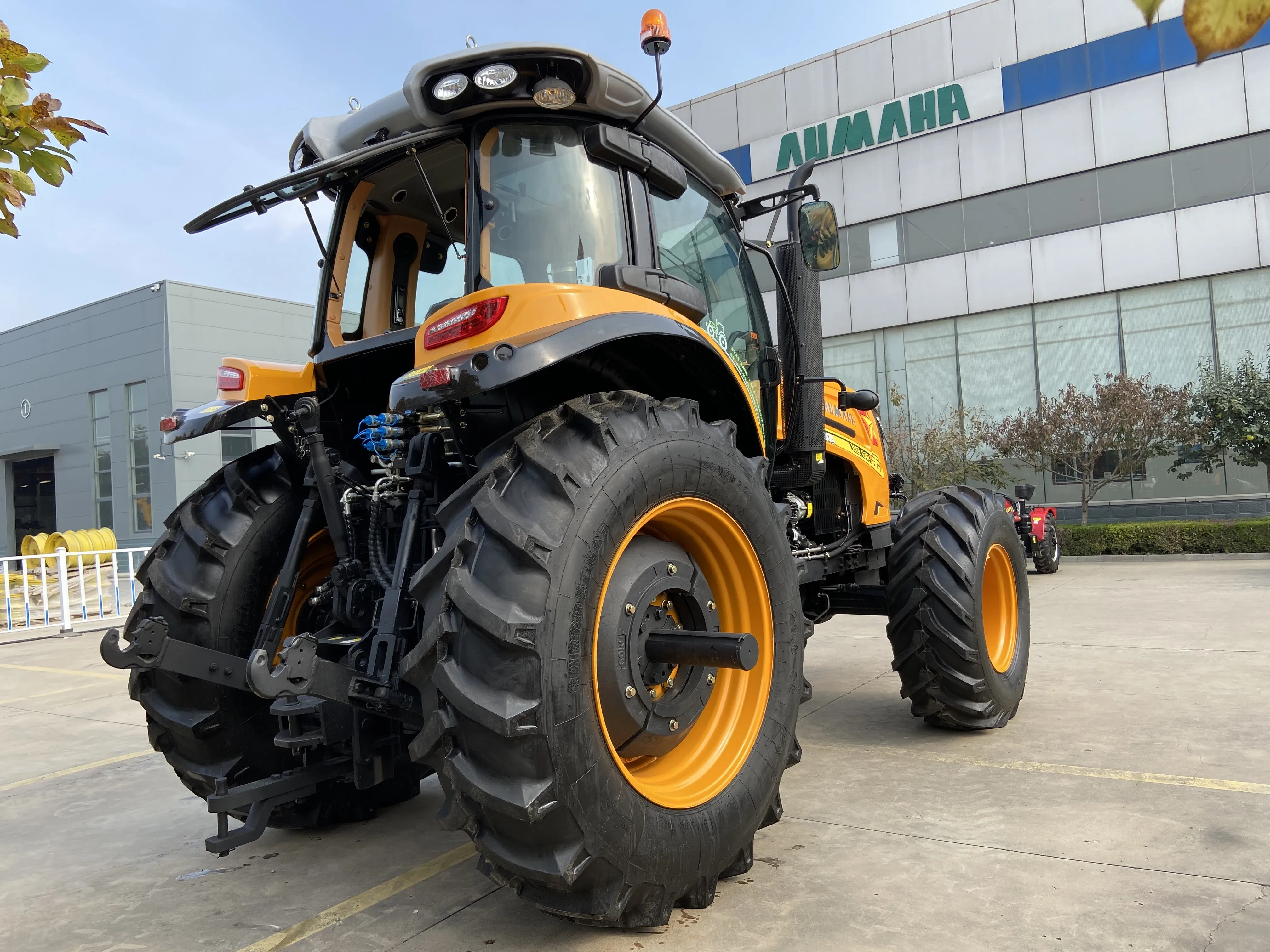 Дешевые сельскохозяйственные тракторы 220 л. С., 4 на продажу, колесо с максимальным дизельным двигателем, Германия