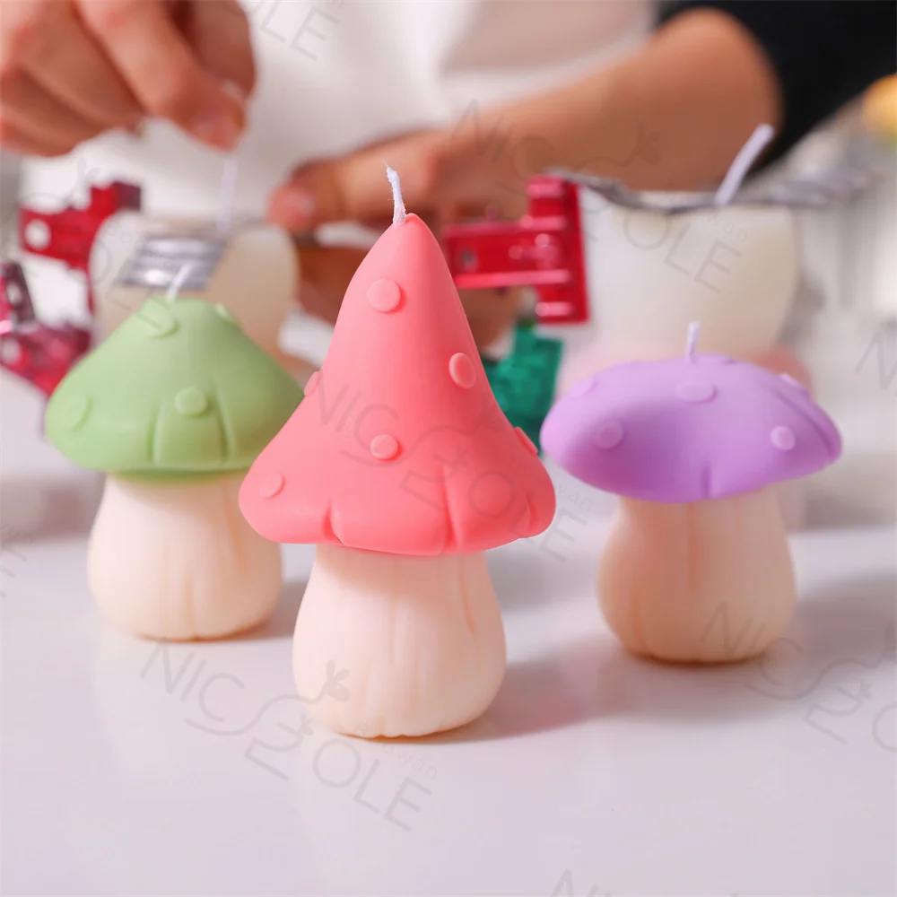 Boowan Nicole Handmade Christmas Mushroom Silicone Candle Mould Home Decoration Wax Candle Molds for Candle Making