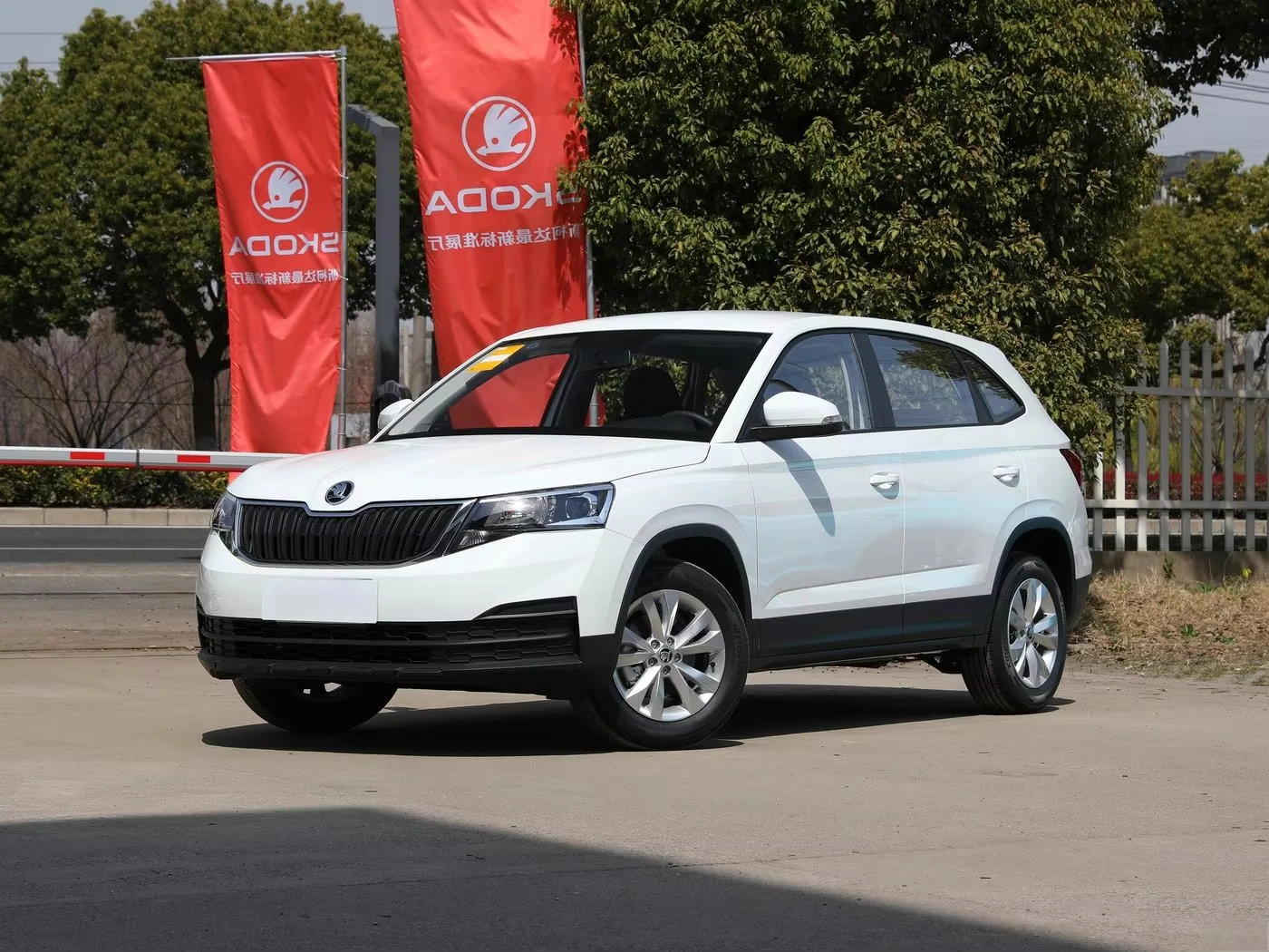 V-Olkseagen Skoda Used Skoda Kamiq 2023 Cheap Petrol Vehicles 1.5l Basic Edition Automatic Kamiq Car