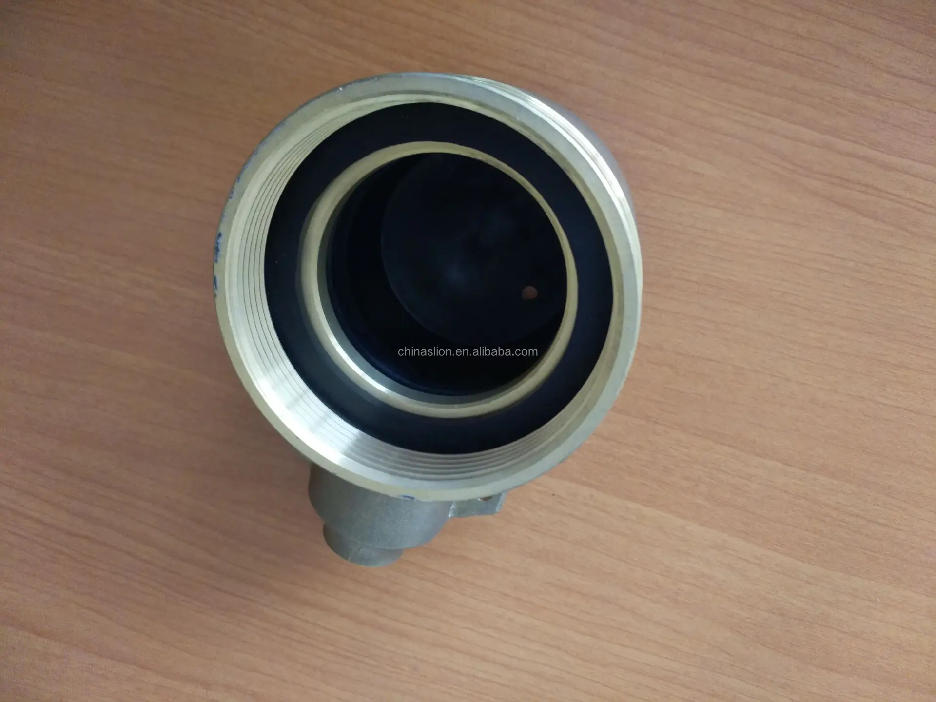 Factory price 5 years warranty  angle hose  outlet  2 1/2'Female  brass hat chain  fire valve  polishing  hat