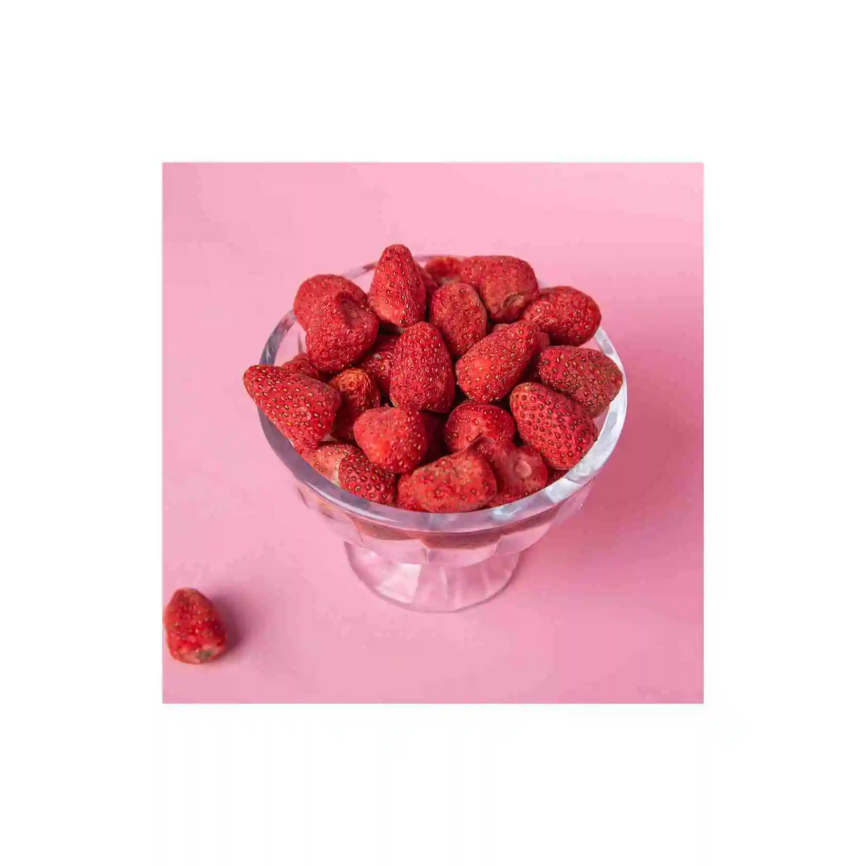The Fine Quality Freeze-dried Snacks Freeze-dried Food Freeze Dried Strawberry Whole 15-25mm