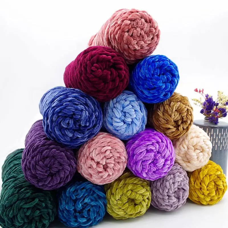 Wholesale Arm Knitting Chunky Chenille Yarn for Blanket Polyester Bulky Thick Knit Organic Vegan Chenille Yarn
