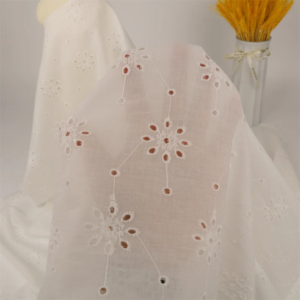 High quality satin 6060*9088 100% Cotton eyelet embroidery fabric for casual dresses, traditional muslim clothing fabric/