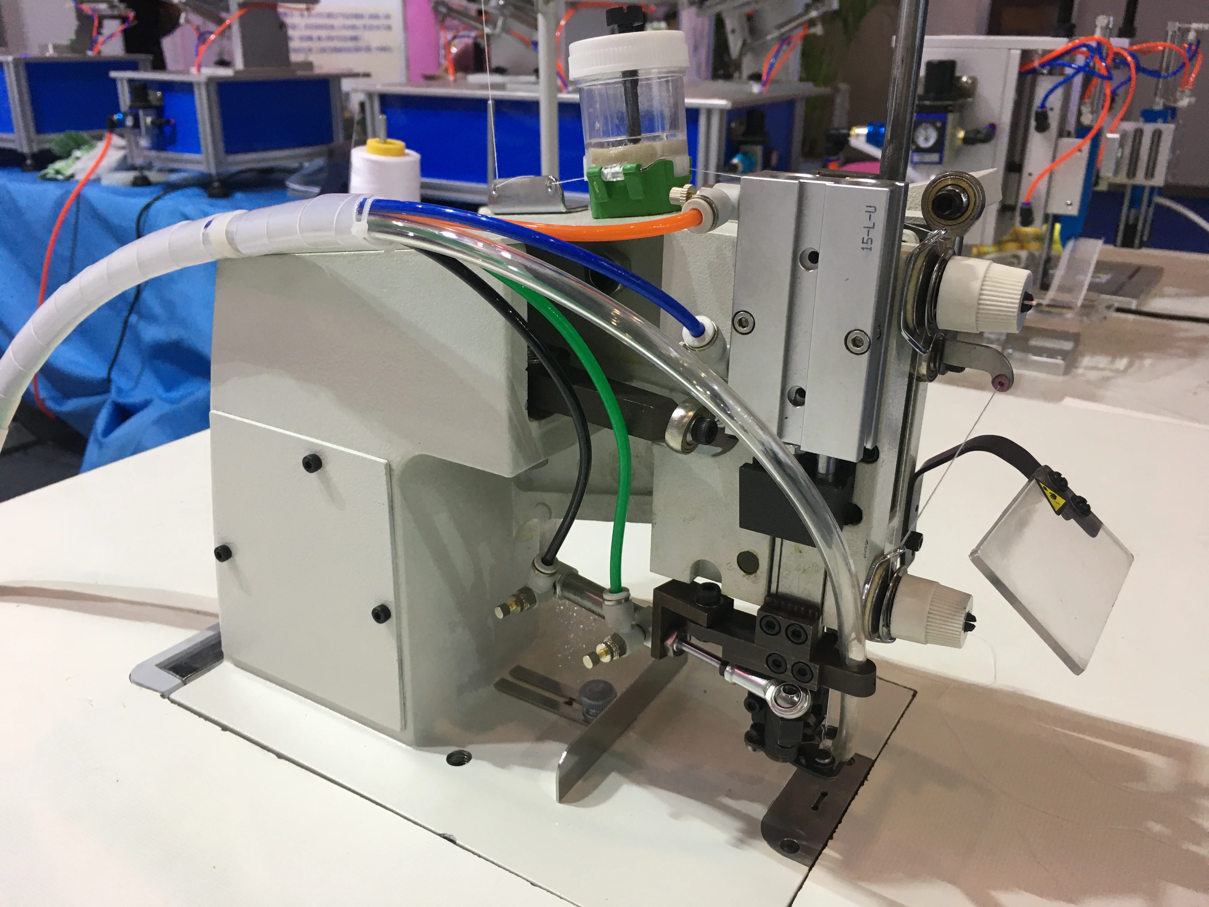 Towels cotton thread sewing machine tagging machine