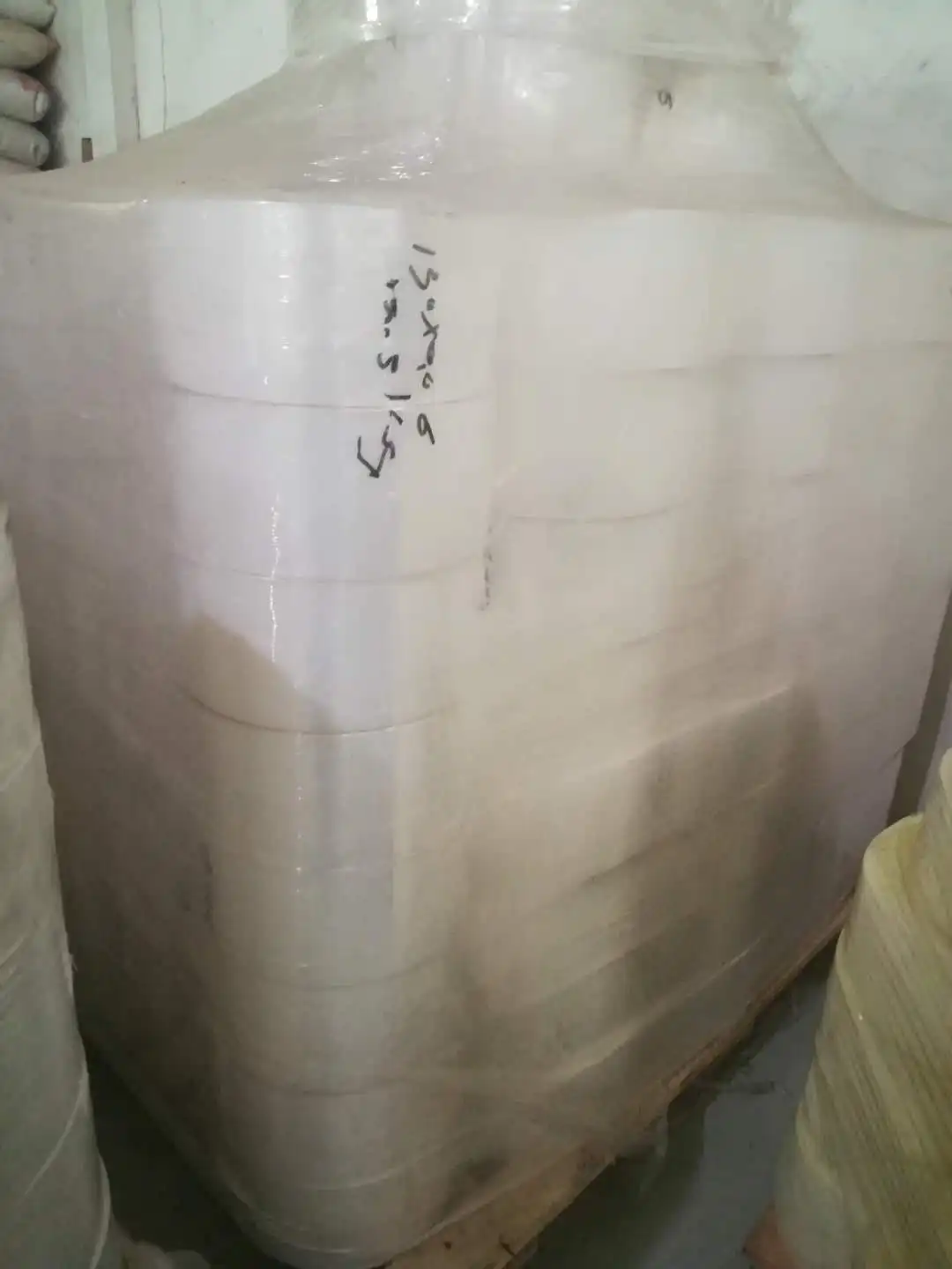Eco-friendly Transparent PE Shrink Film Soft Hardness Moisture-Proof and Heat-Insulation for Industrial Packaging Food Safe