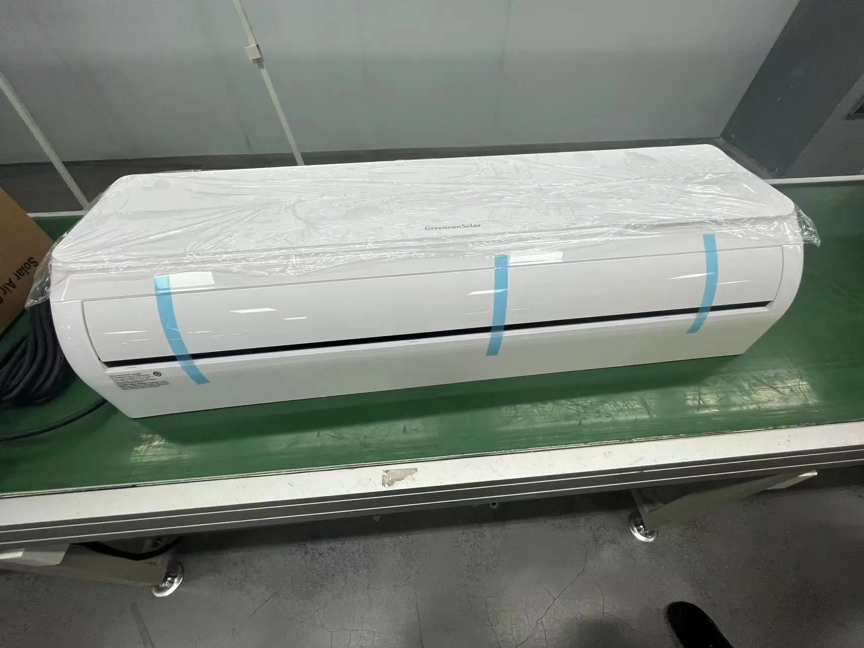 Greensun Solar Air Conditioner 18000BTU Hybrid Off Grid Solar AC DC Air Conditioner Price for Home