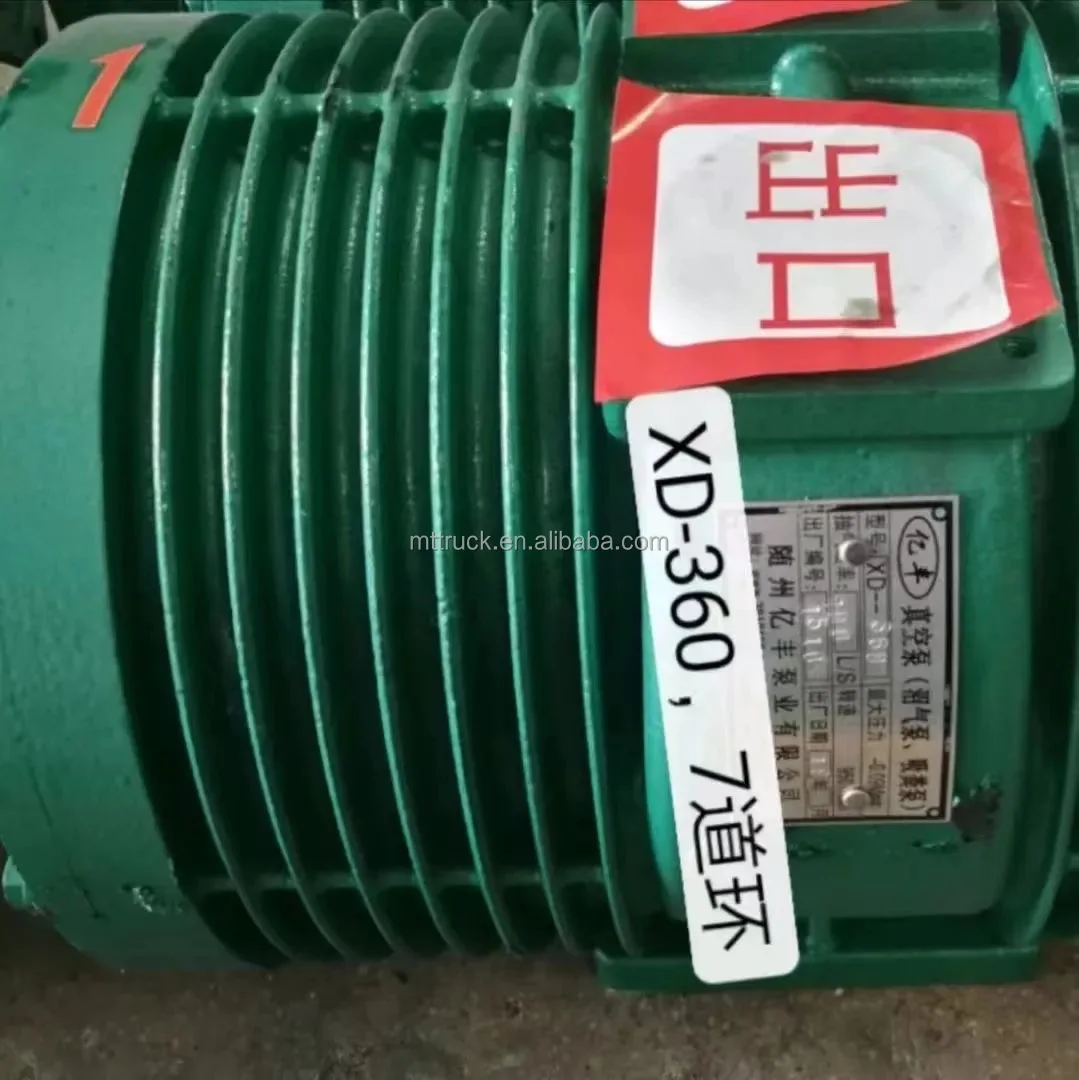 4x2 Dongfeng SINOTRUK 15CM3 Manual Diesel Vacuum Pump Sanitation Vehicles Clean Sludge New Energy Fecal Suction Truck