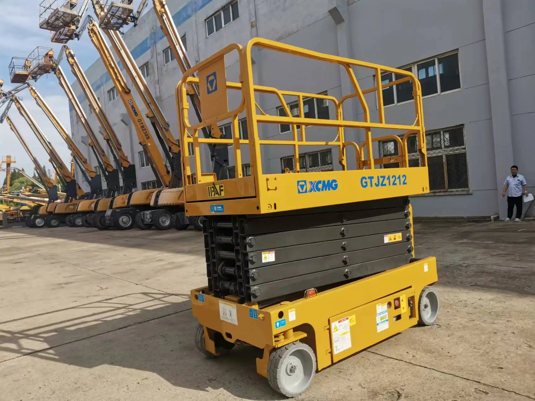 XCMG Official Second Hand GTJZ1212 Used Aerial Work Platform Scissor Lift Factory Price