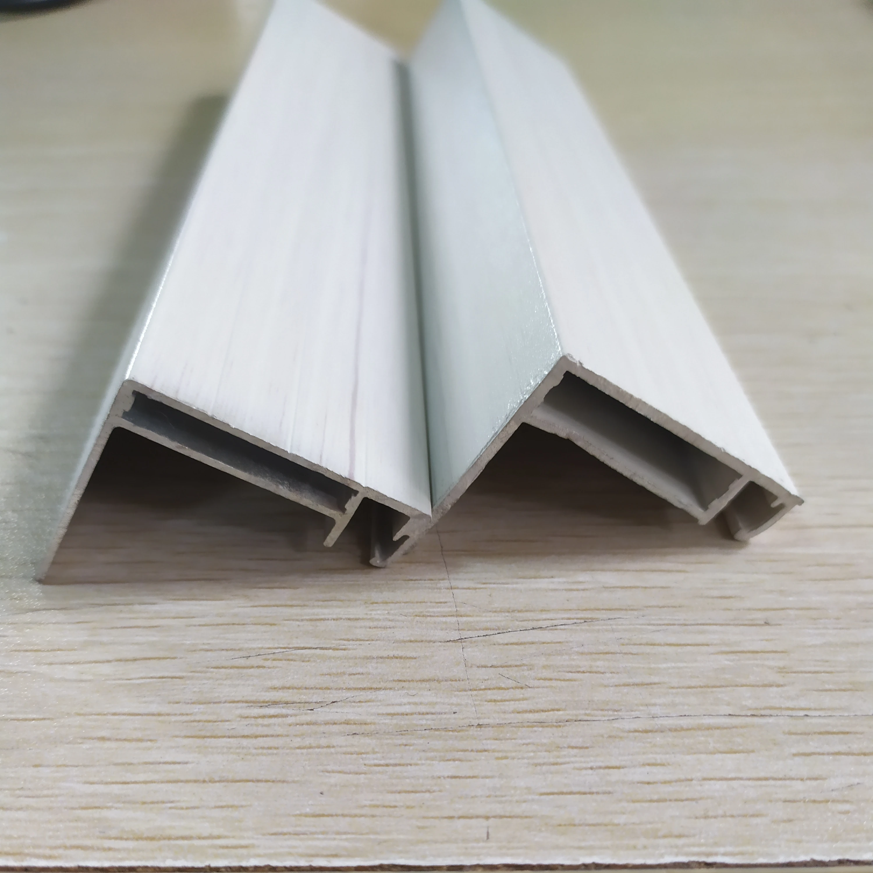 Sand blasting alumina profile  silvery white aluminium profile  aluminium profile