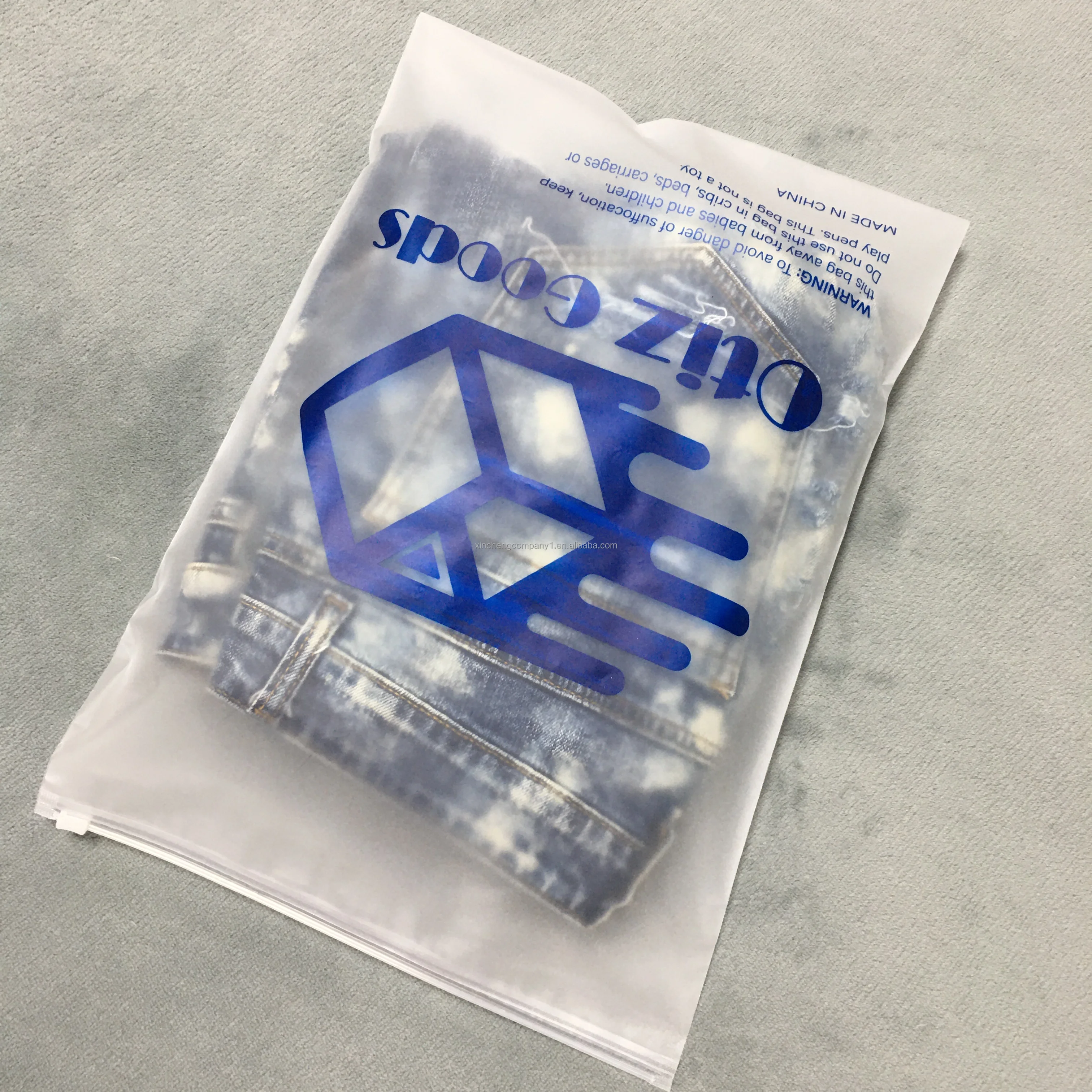 Custom frosted matte black clothing zippered bag transparent plastic pvc clothes bag with zipper