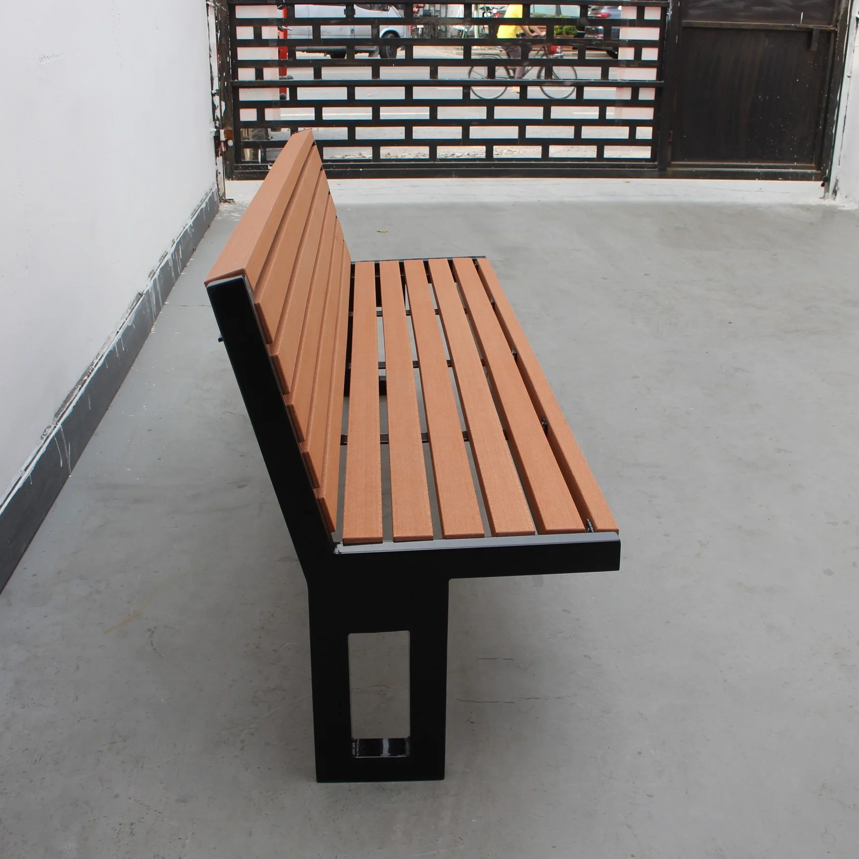 Gavin 6 feet long steel and recycle plastic composite wood slats outdoor wooden garden benches seats outside park furniture