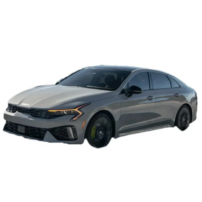 Подержанные автомобили kia просторный мощный китайский автомобиль на экспорт универсал k5 carnaval семейный с шинами R17 Euro VI Emissio