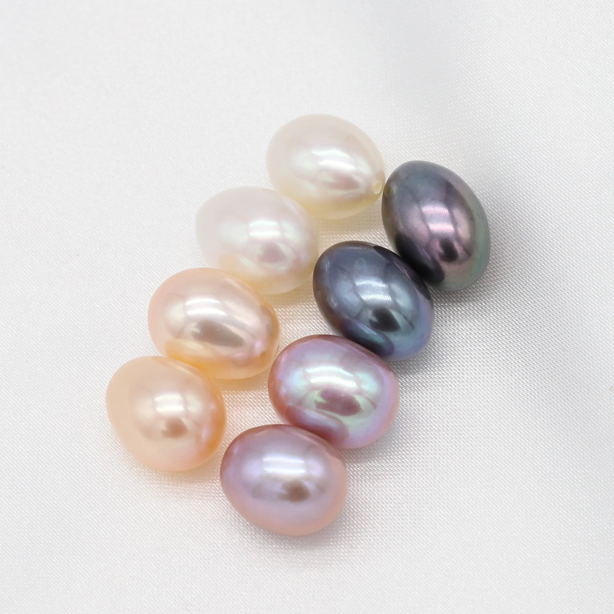 5A grade Cultured pearls rice shape peacock color natural freshwater pearls high quality DIY Jewelry