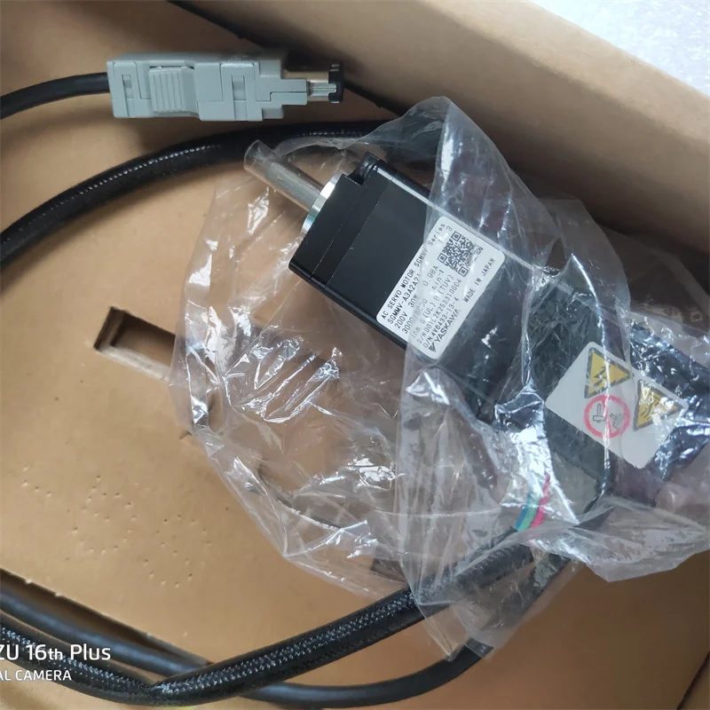 Yaskawa ServoPack Drive SGMJV-C2A3A-SU11 SGMMV-A3A2A2C SGMMV-A3A2A-YA11