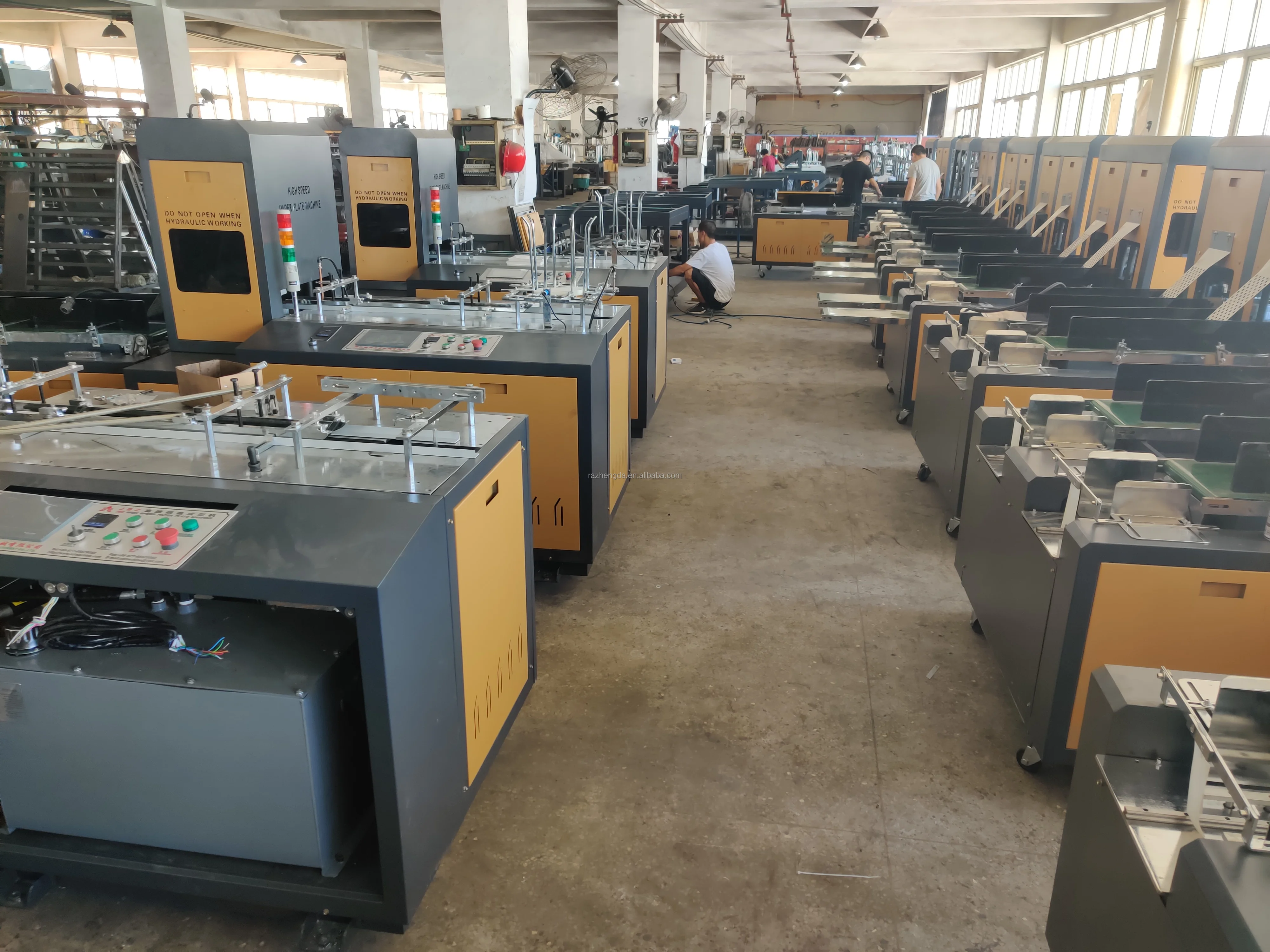 disposable paper food package container production line / take away paper lunch box making machine