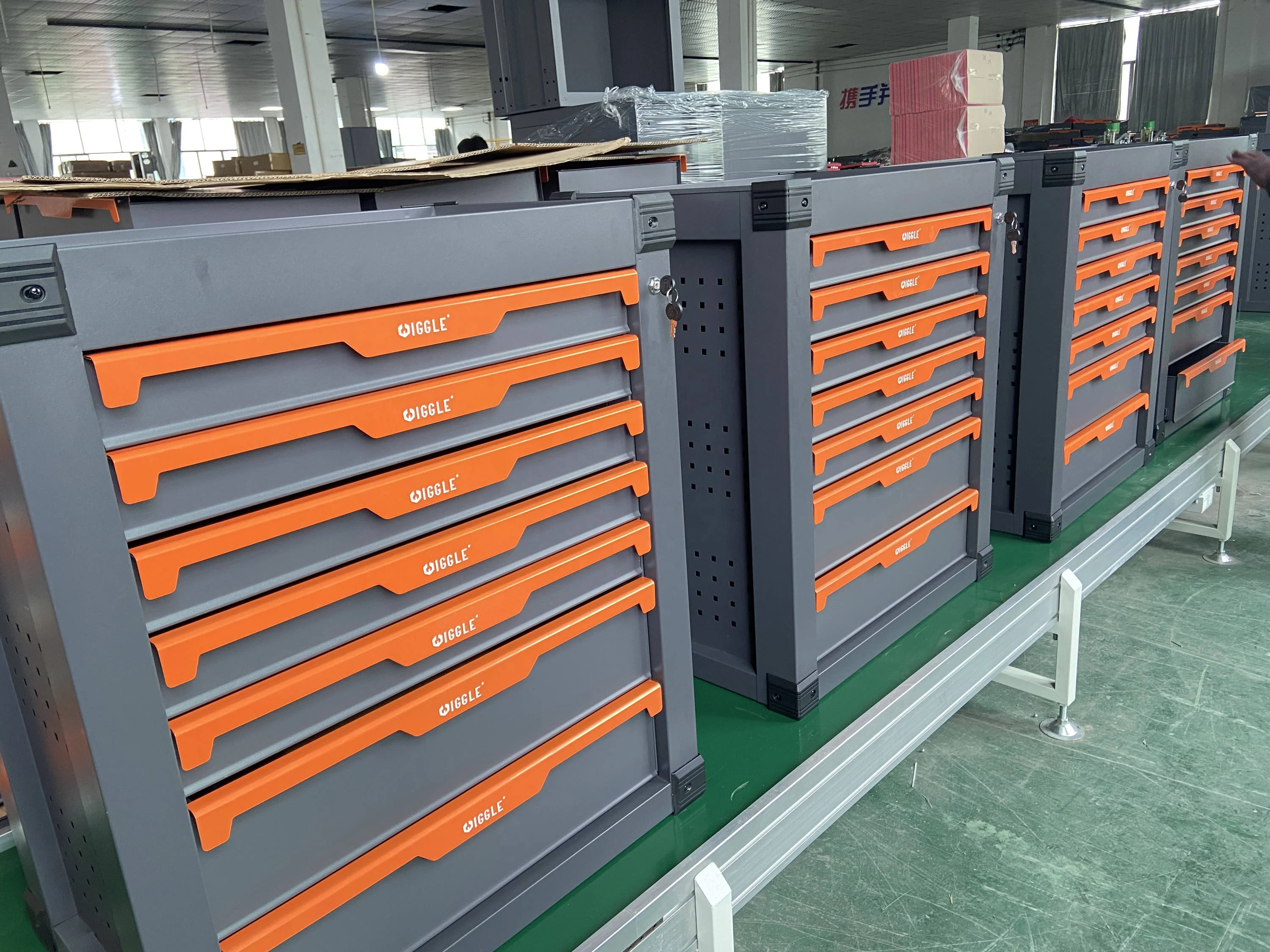 396Pcs New Style Red Color 7 Drawers Garage Metal Tool Cabinet