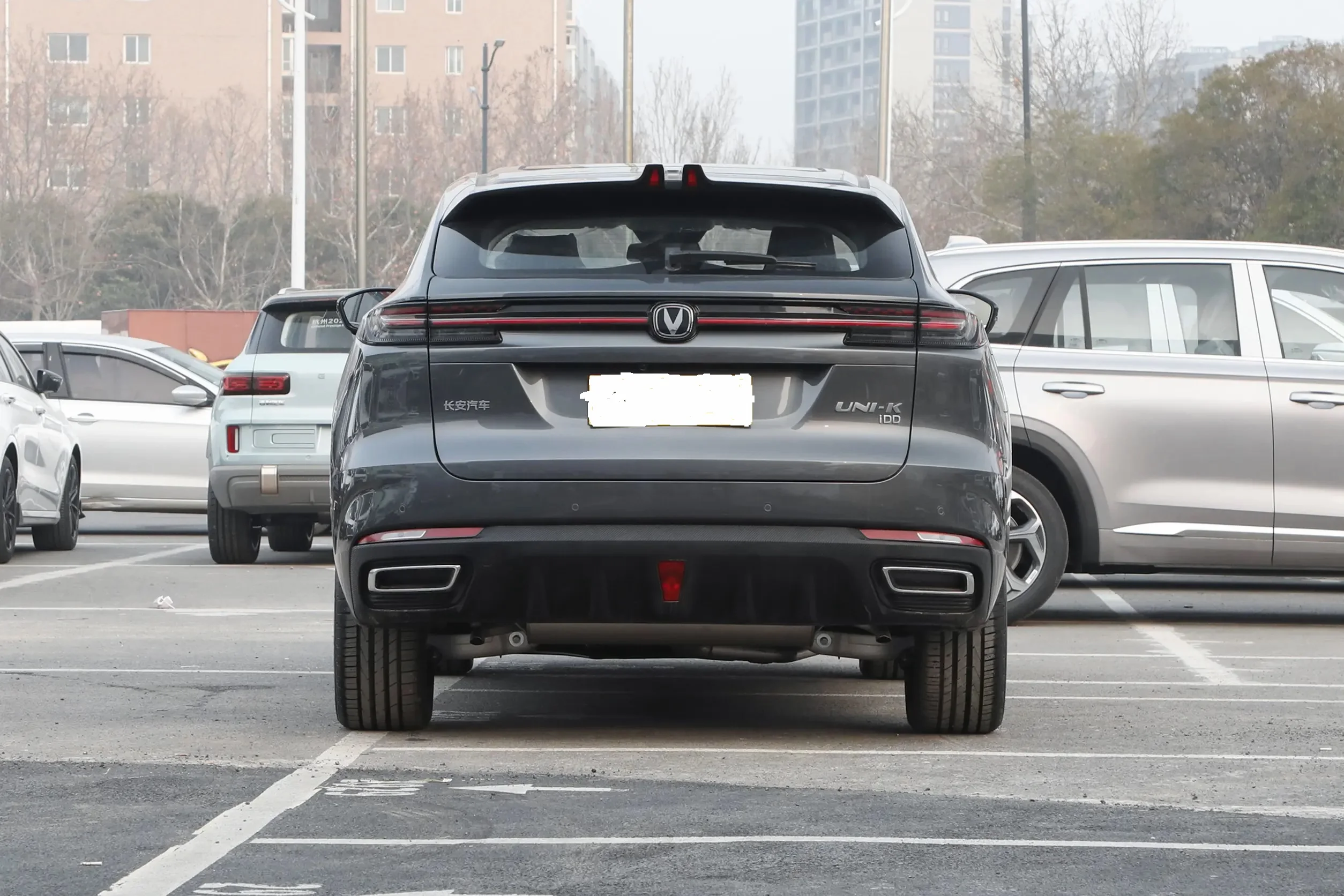 2023 новый китайский электромобиль Changan Unik Новый энергетический автомобиль 1 5 t Uni-K Idd гибридный внедорожник