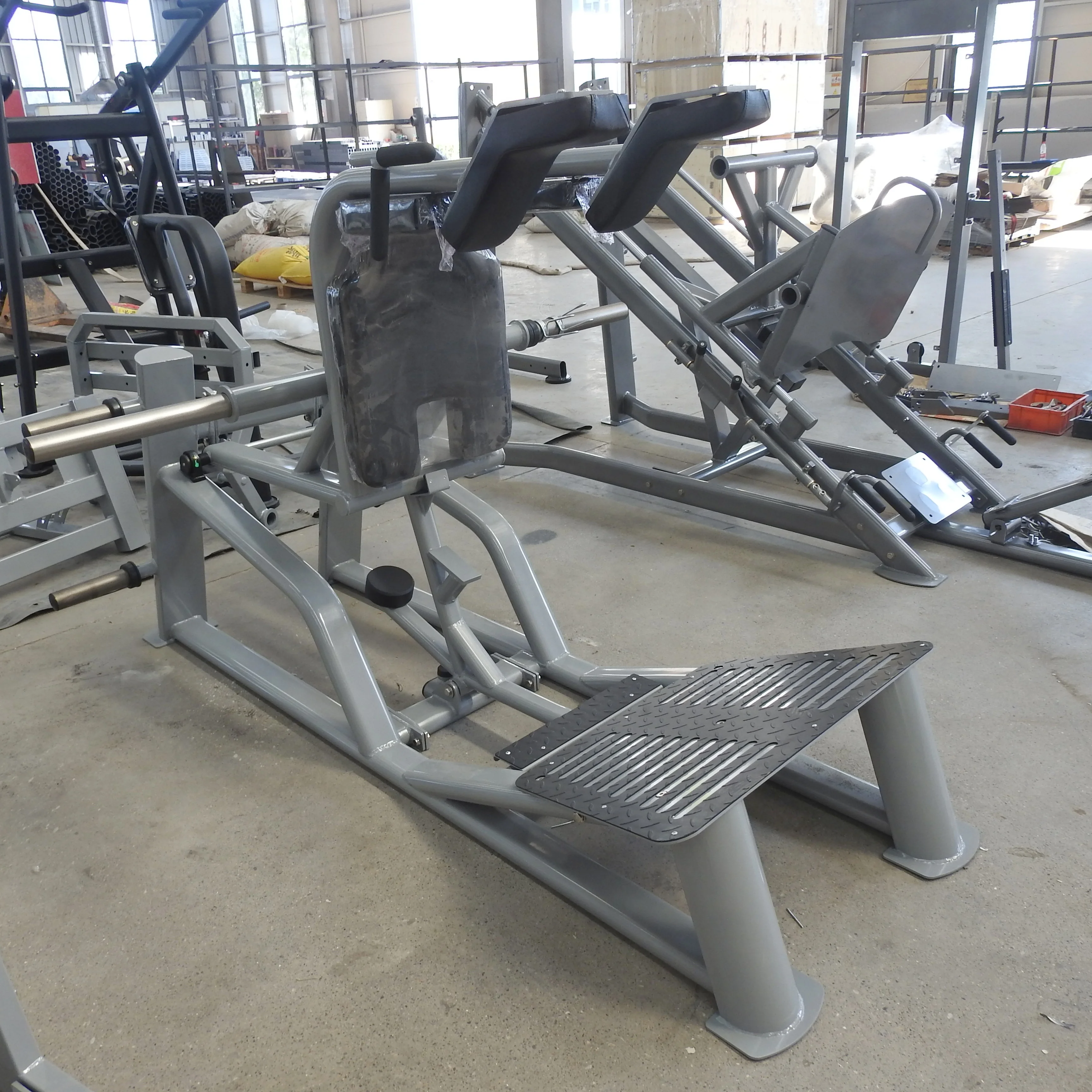 ARSENALL STRENGTH Hammers Strength Best Hack Squat Fitness Machine