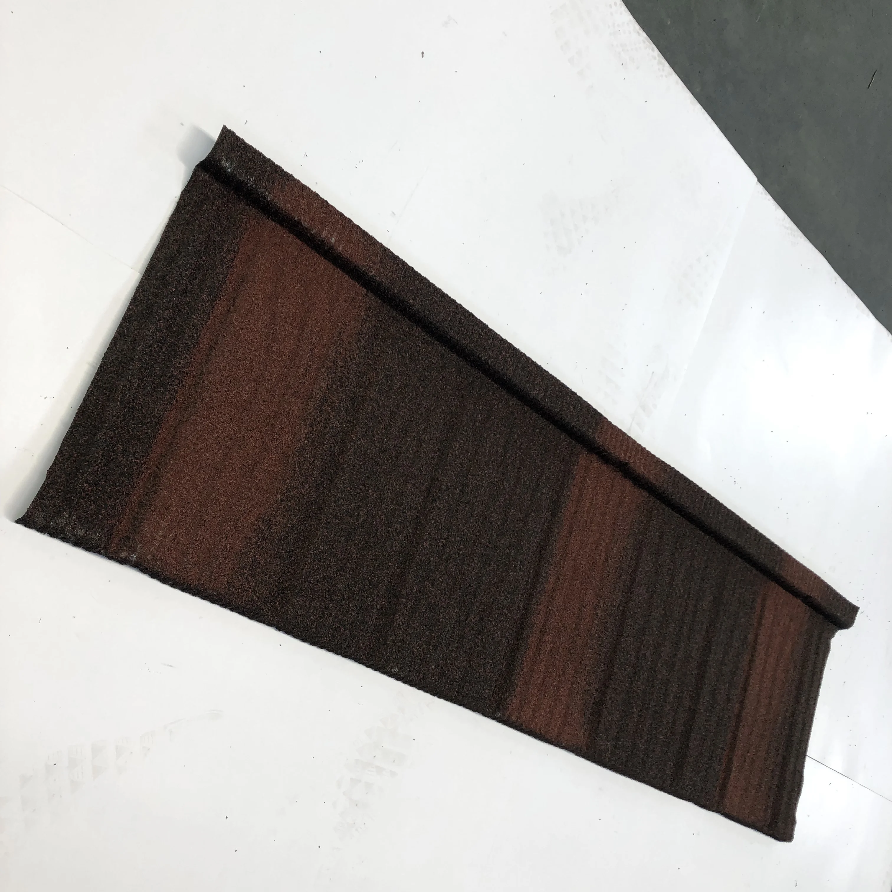 Dubai Color Stone Coated Aluminum Zinc Steel Roof Tiles Metal Building Materials