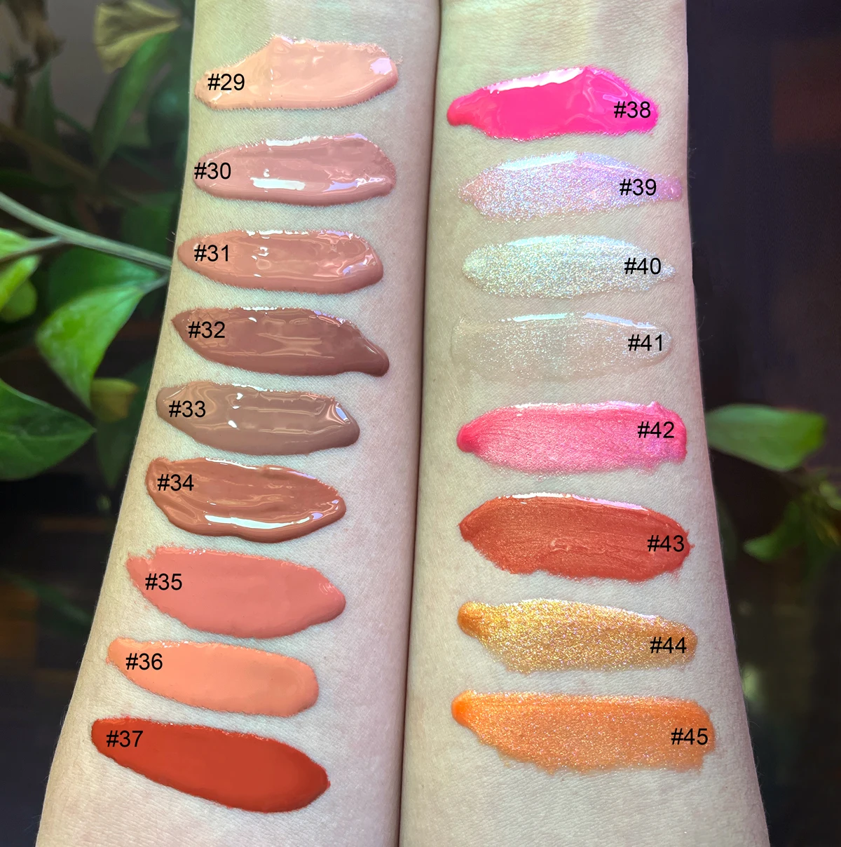 Wholesale bulk custom lip gloss lip liner makeup kit vegan high shine lip gloss kit cruelty free glossy private label makeup set