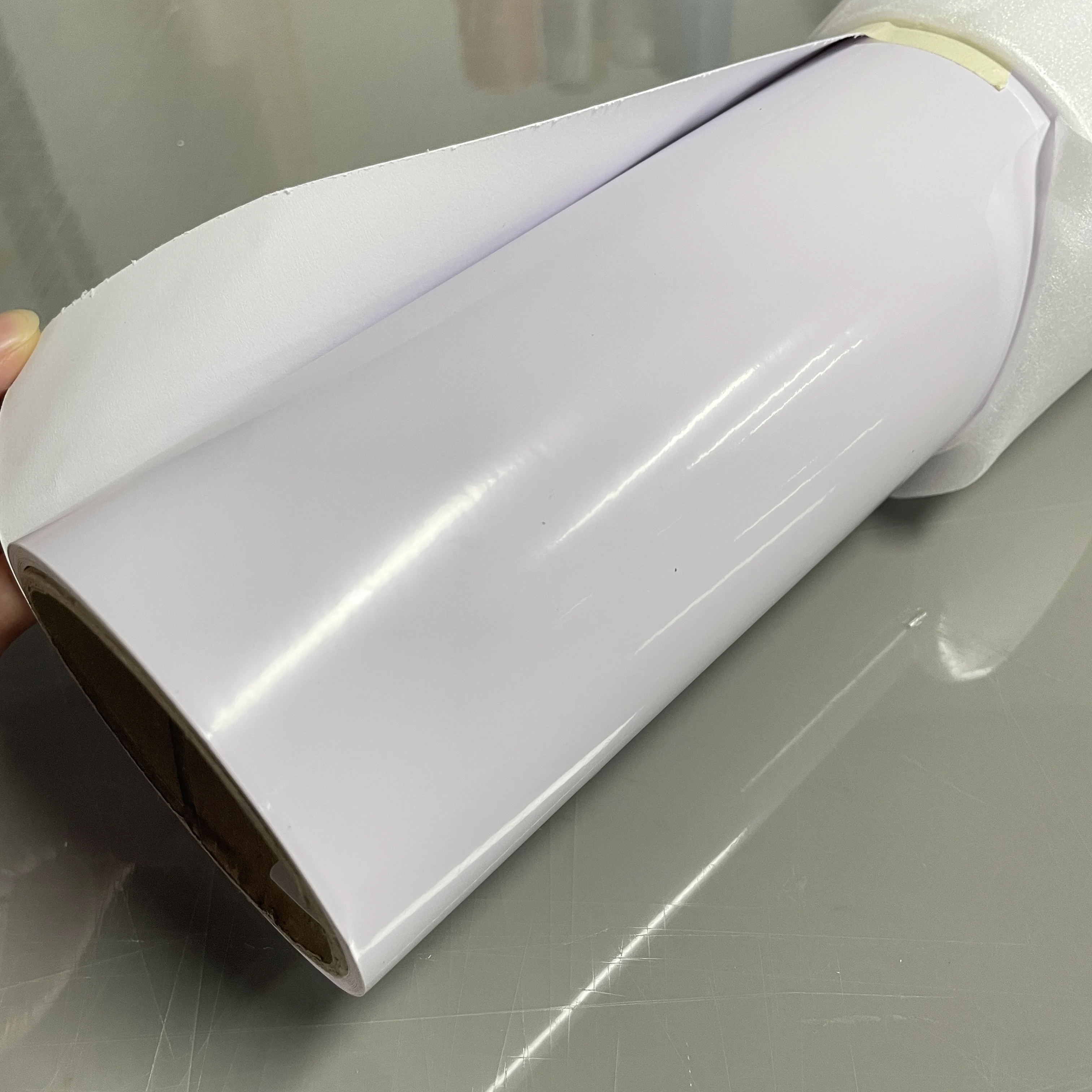 Wholesale Vinyl Sticker Material Glossy Matte Printable White Self Adhesive Sticker Vinyl Roll
