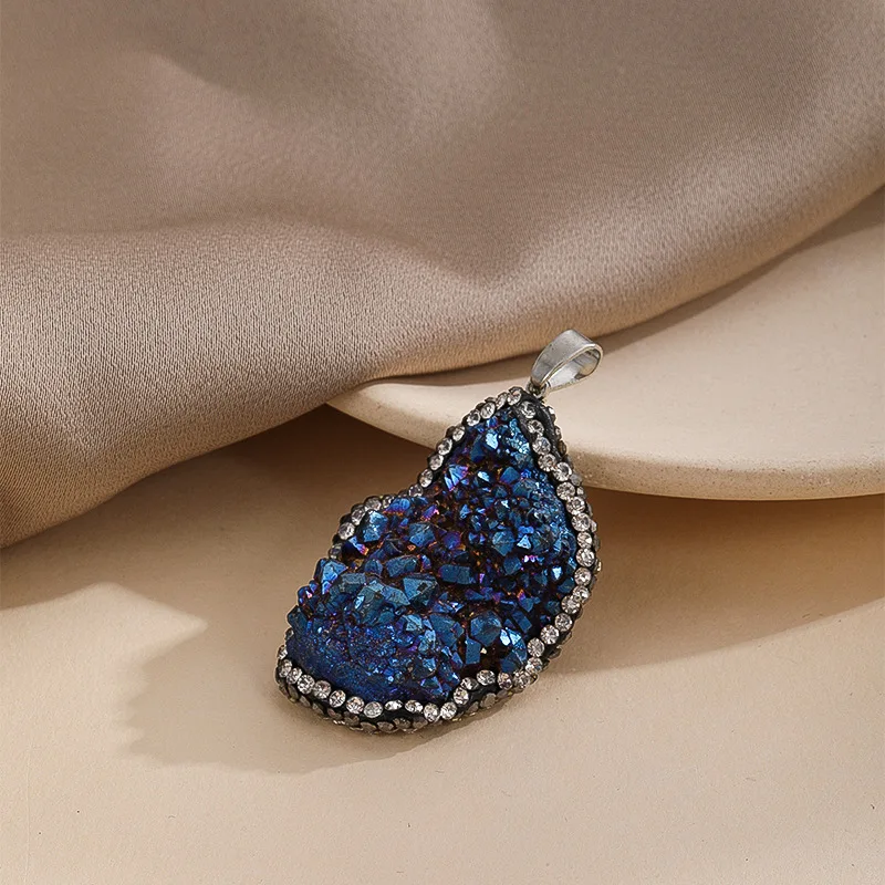 Hot selling Natural crystal stone plating color handmade with diamond Drusy pendant for jewelry